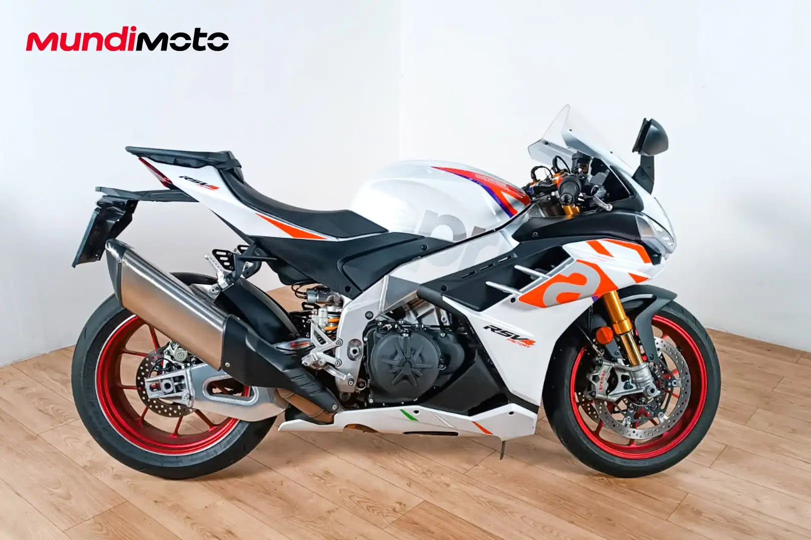 Aprilia RSV4 - 1
