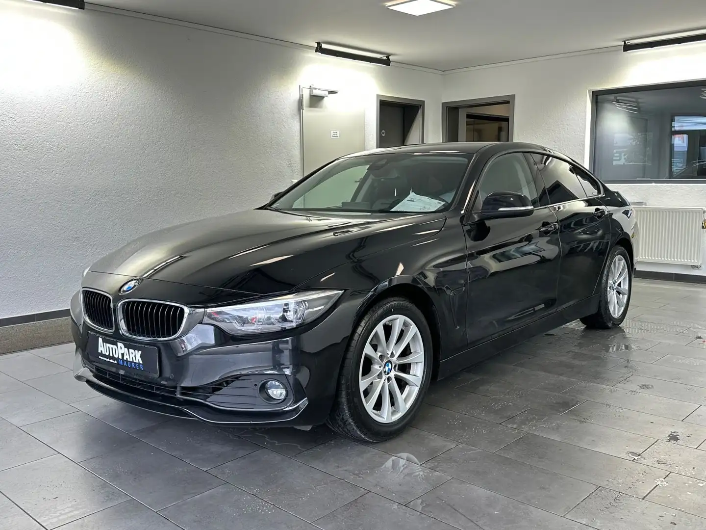 BMW 420 Gran Coupe 420 d Advantage Schwarz - 2