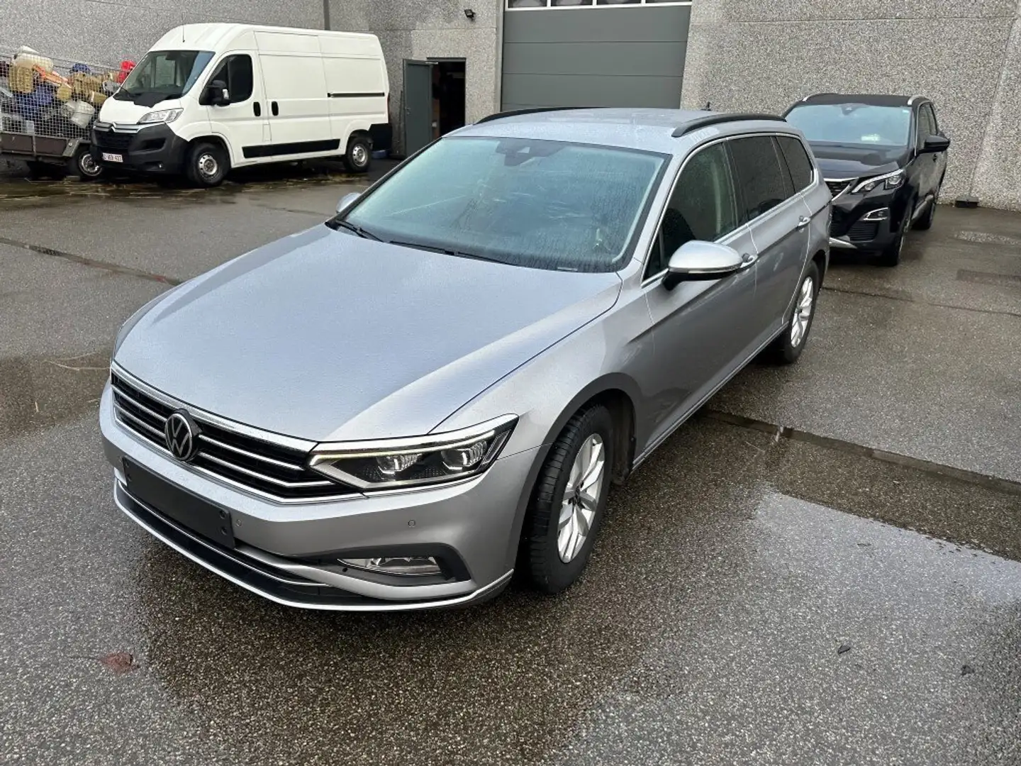Volkswagen Passat Variant Passat Variant 2.0 TDI SCR DSG Business Grijs - 1