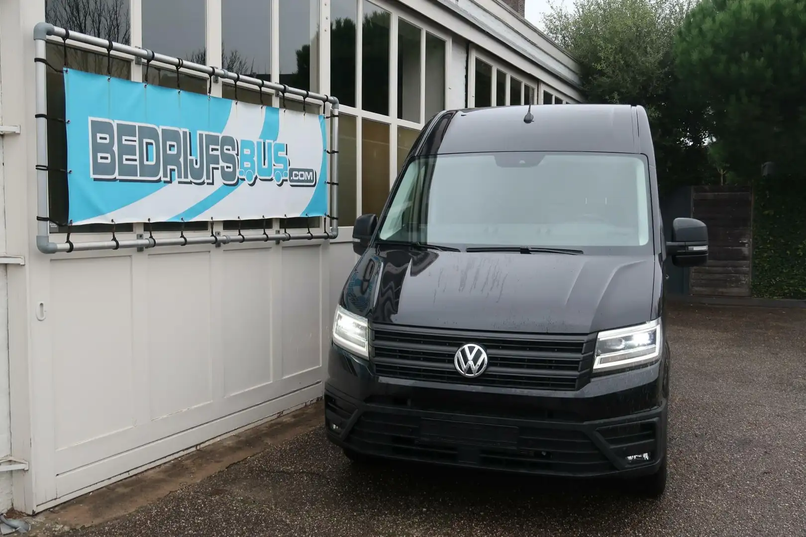Volkswagen Crafter 35 177PK L3H3 Aut|ACC|Camera|BPM VRIJ! Zwart - 2