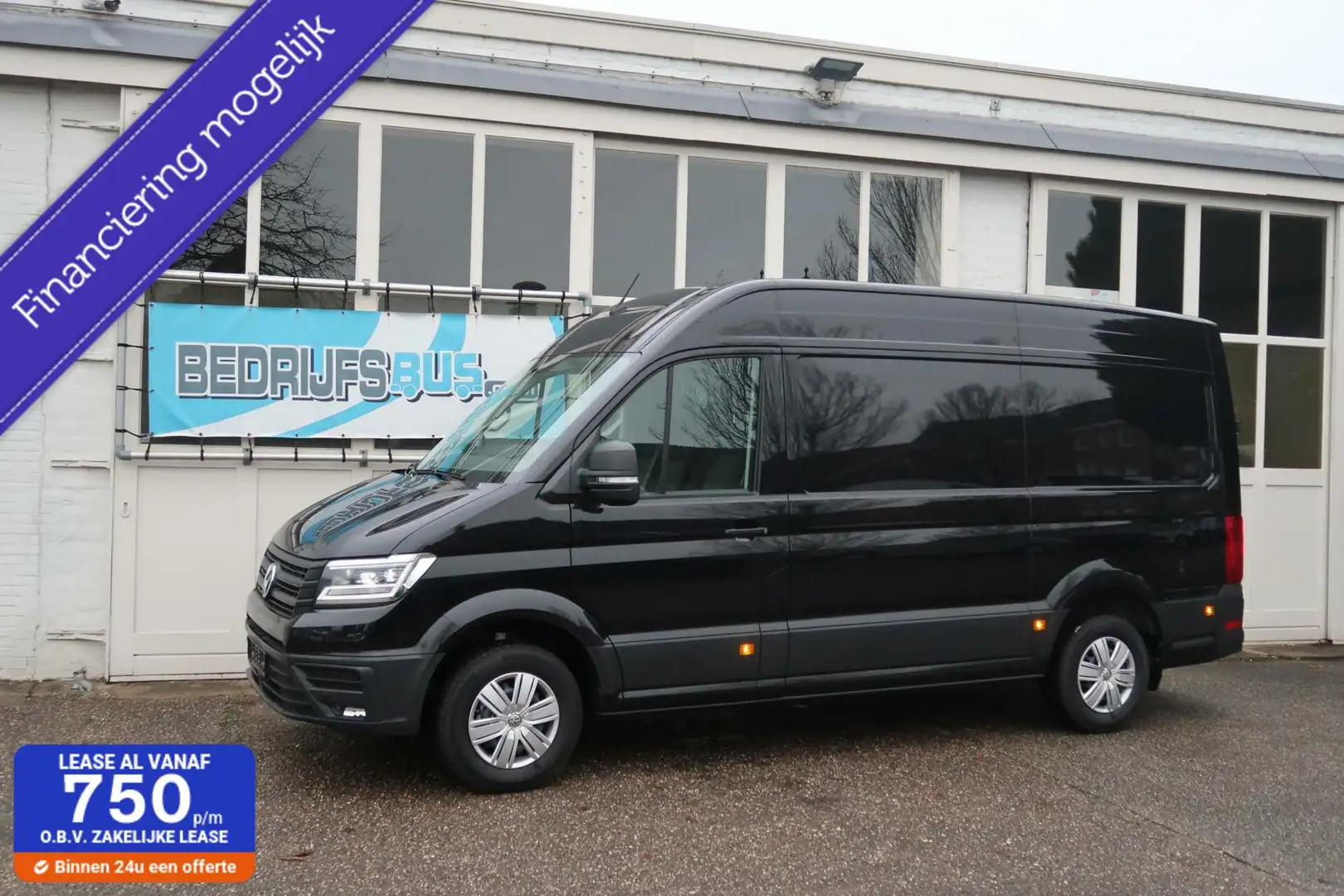 Volkswagen Crafter 35 177PK L3H3 Aut|ACC|Camera|BPM VRIJ! Zwart - 1