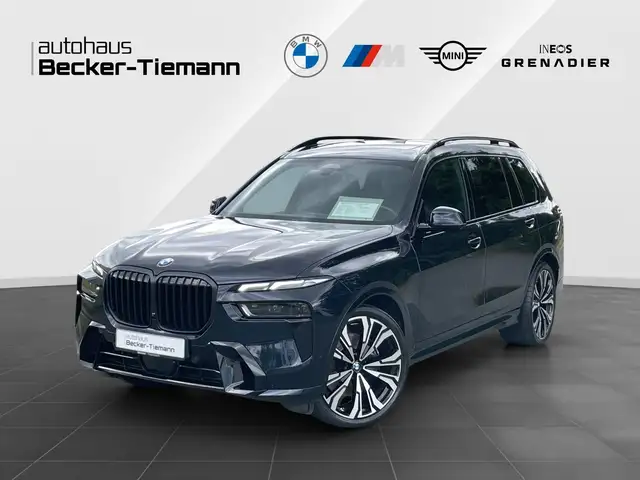 BMW X7 main image