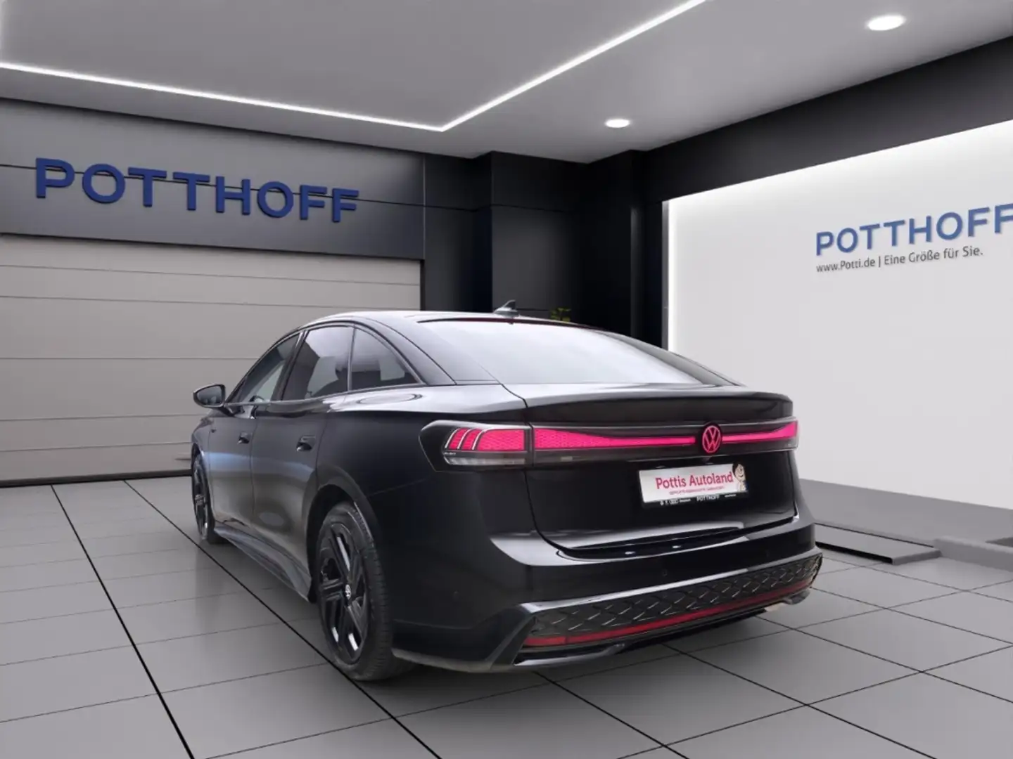 Volkswagen ID.7 4M GTX NAVI AHK KAMERA LM20 PDC Schwarz - 2