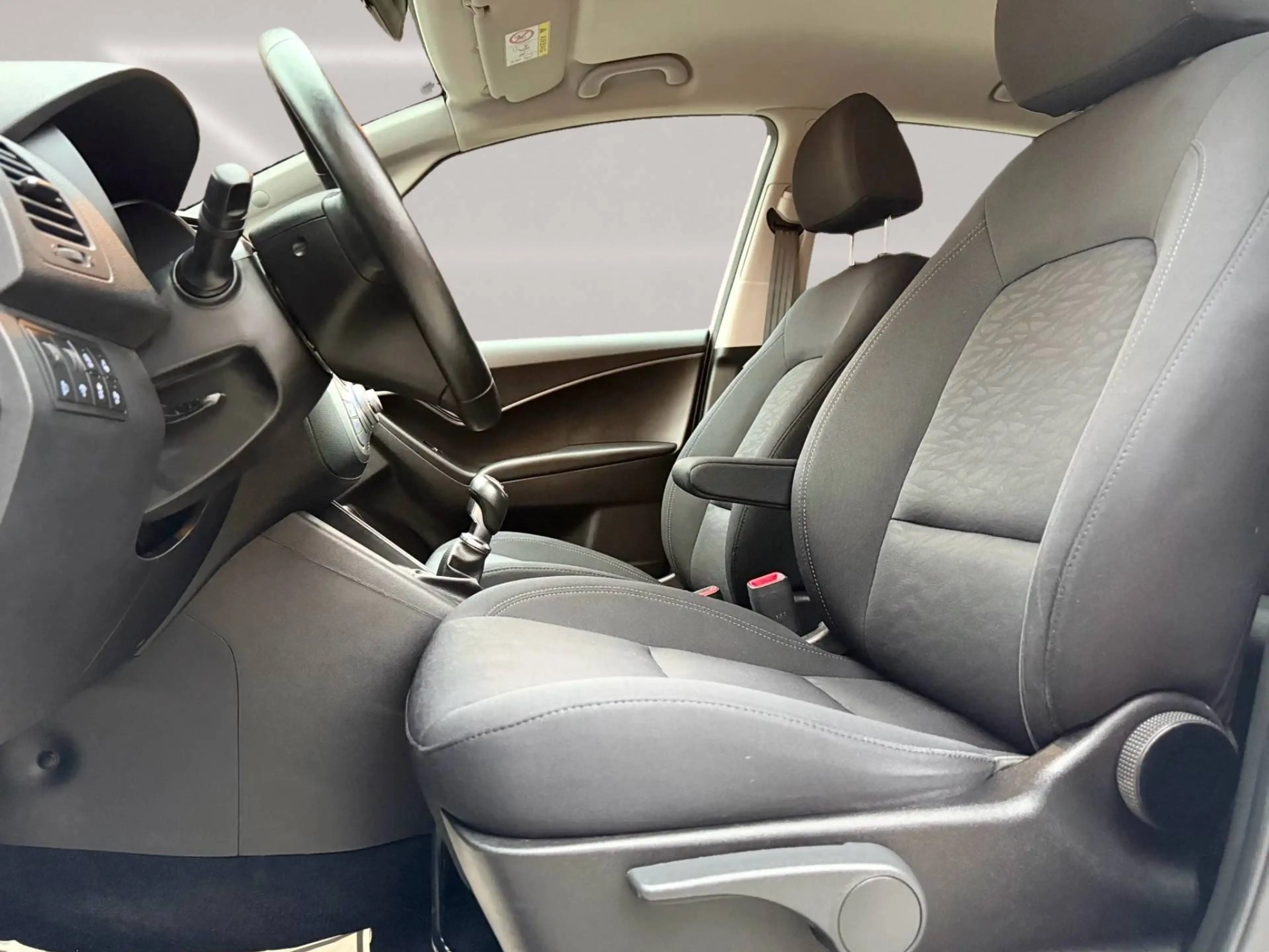 Hyundai iX20 1.6i *GPS*RADARS*CRUISE*SIEG CHAUFF*GARANTIE 12MOIS — photo 11