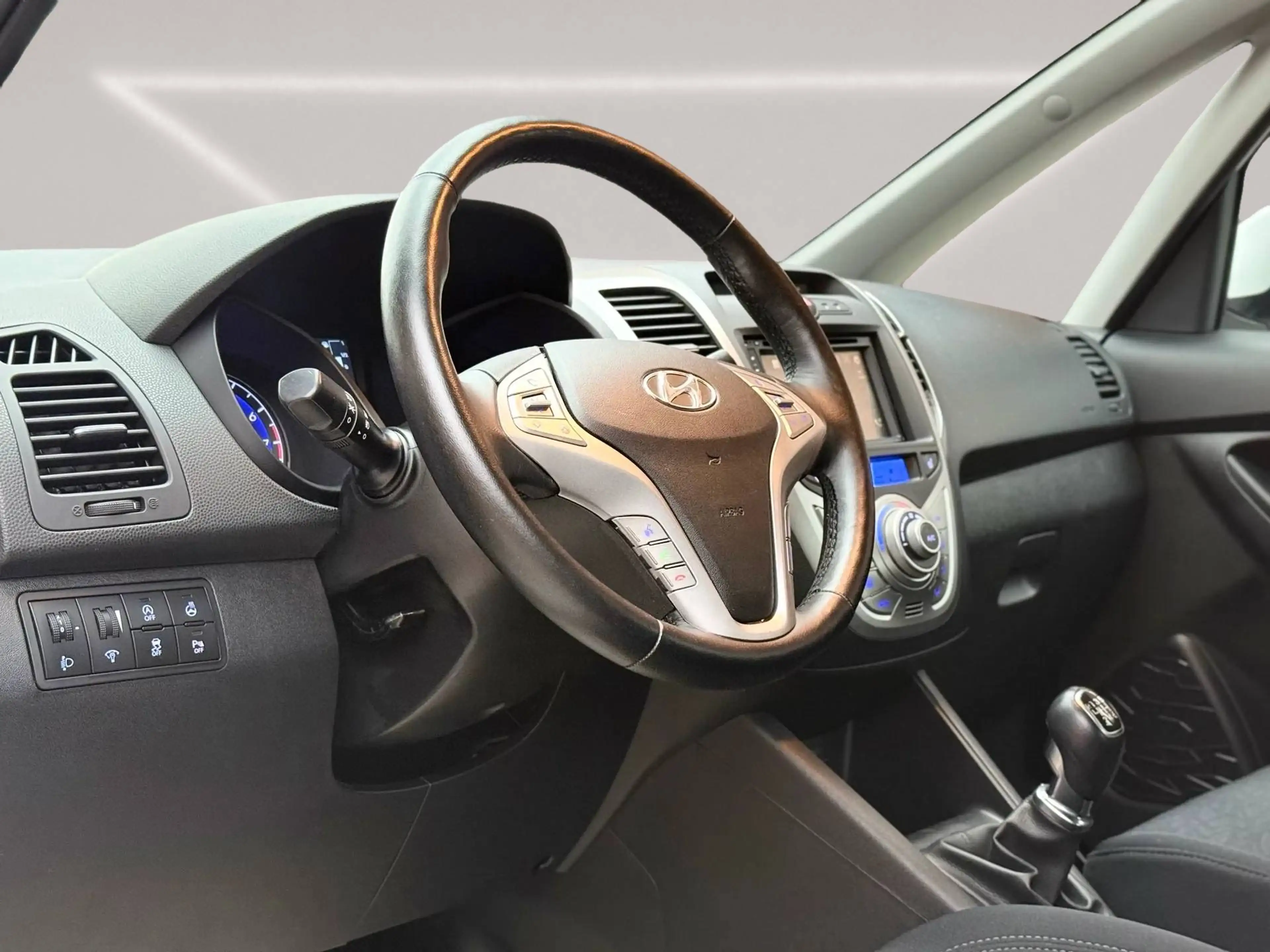 Hyundai iX20 1.6i *GPS*RADARS*CRUISE*SIEG CHAUFF*GARANTIE 12MOIS — photo 10