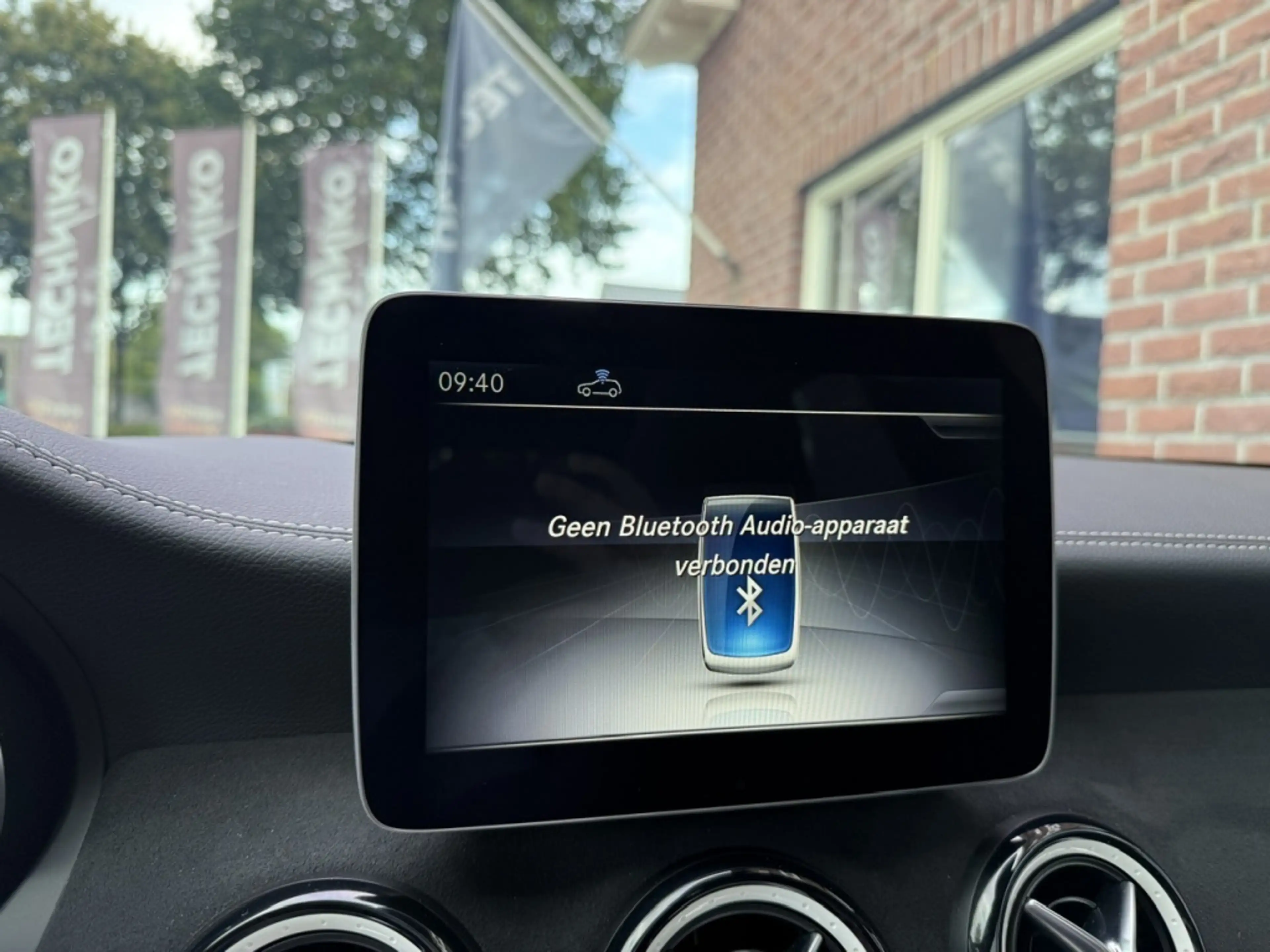 Mercedes-Benz GLA 200 Premium Plus AMG-Pakket 157PK Automaat SCHUIF.KANT — photo 37