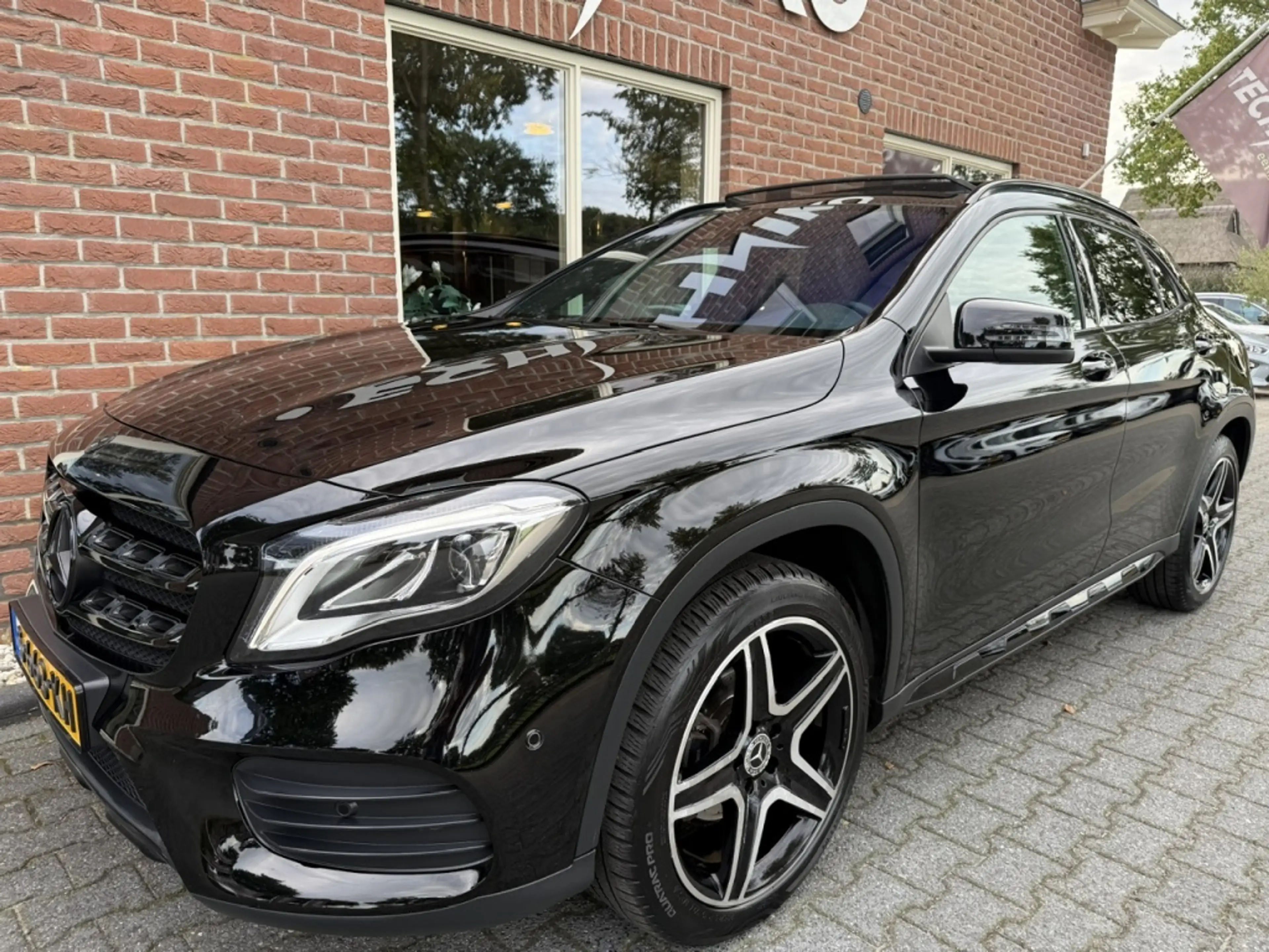 Mercedes-Benz GLA 200 Premium Plus AMG-Pakket 157PK Automaat SCHUIF.KANT — photo 14