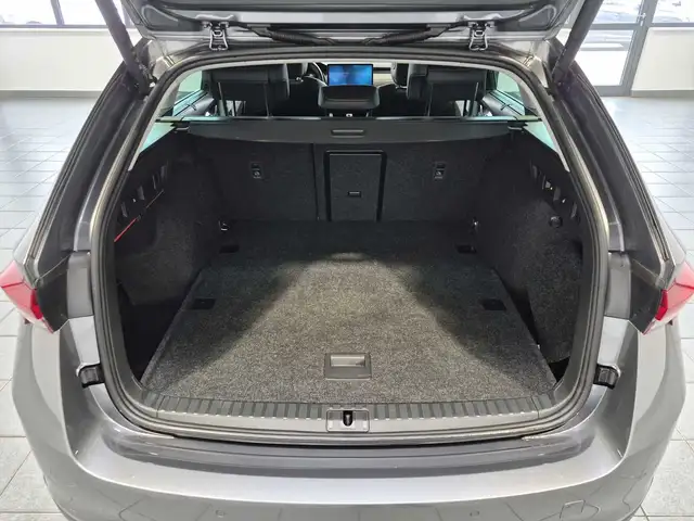 Skoda Octavia view 6