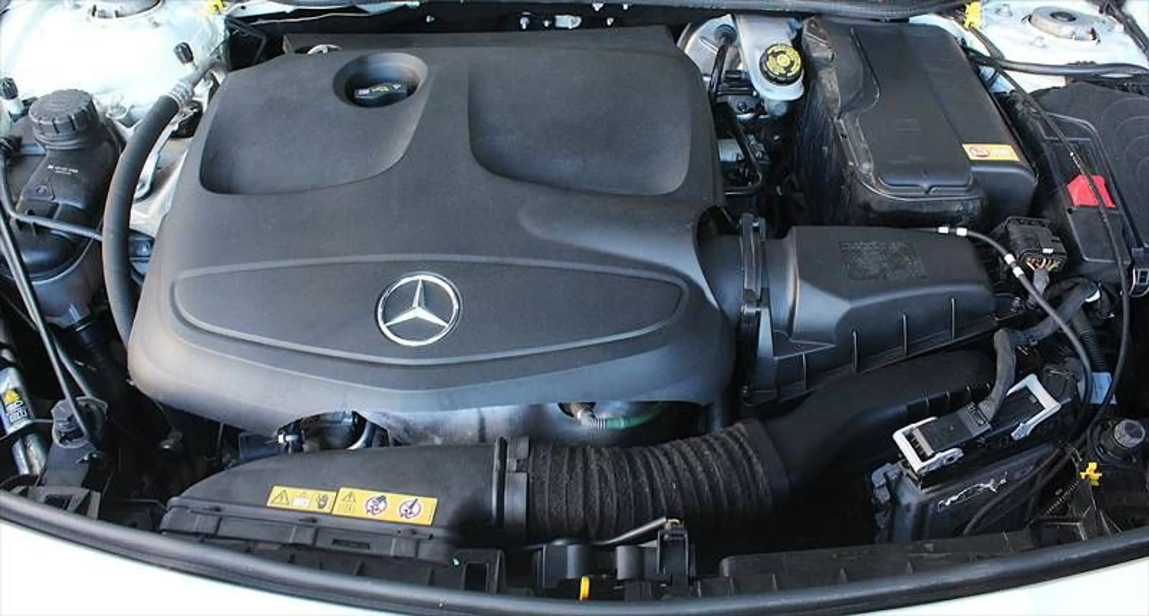 Mercedes-Benz CLA 180 Street Style - AMG Line, Navi Alu 18" — photo 10