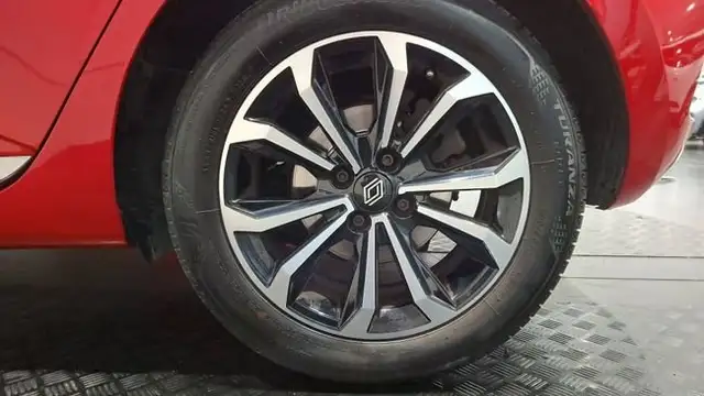 Renault Clio view 13