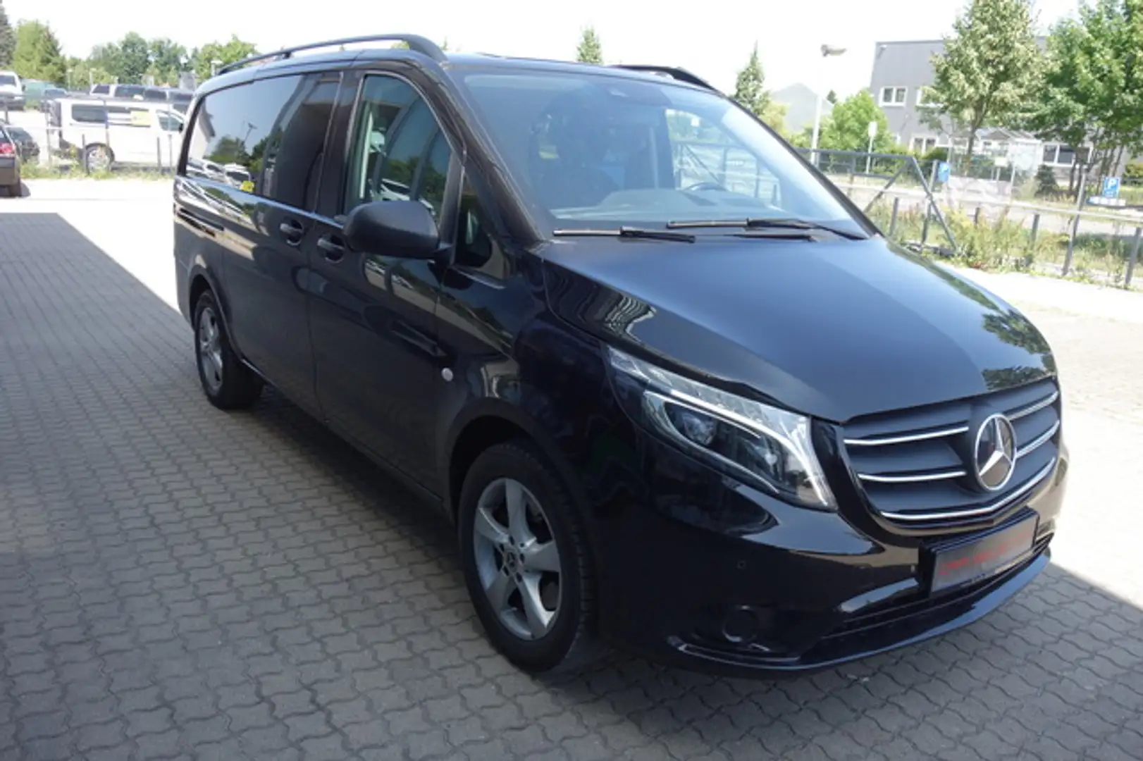Mercedes-Benz Vito 119 CDI Mixto Lang 2sTÜR/ACC/LED/STDHZG/AHK Zwart - 2