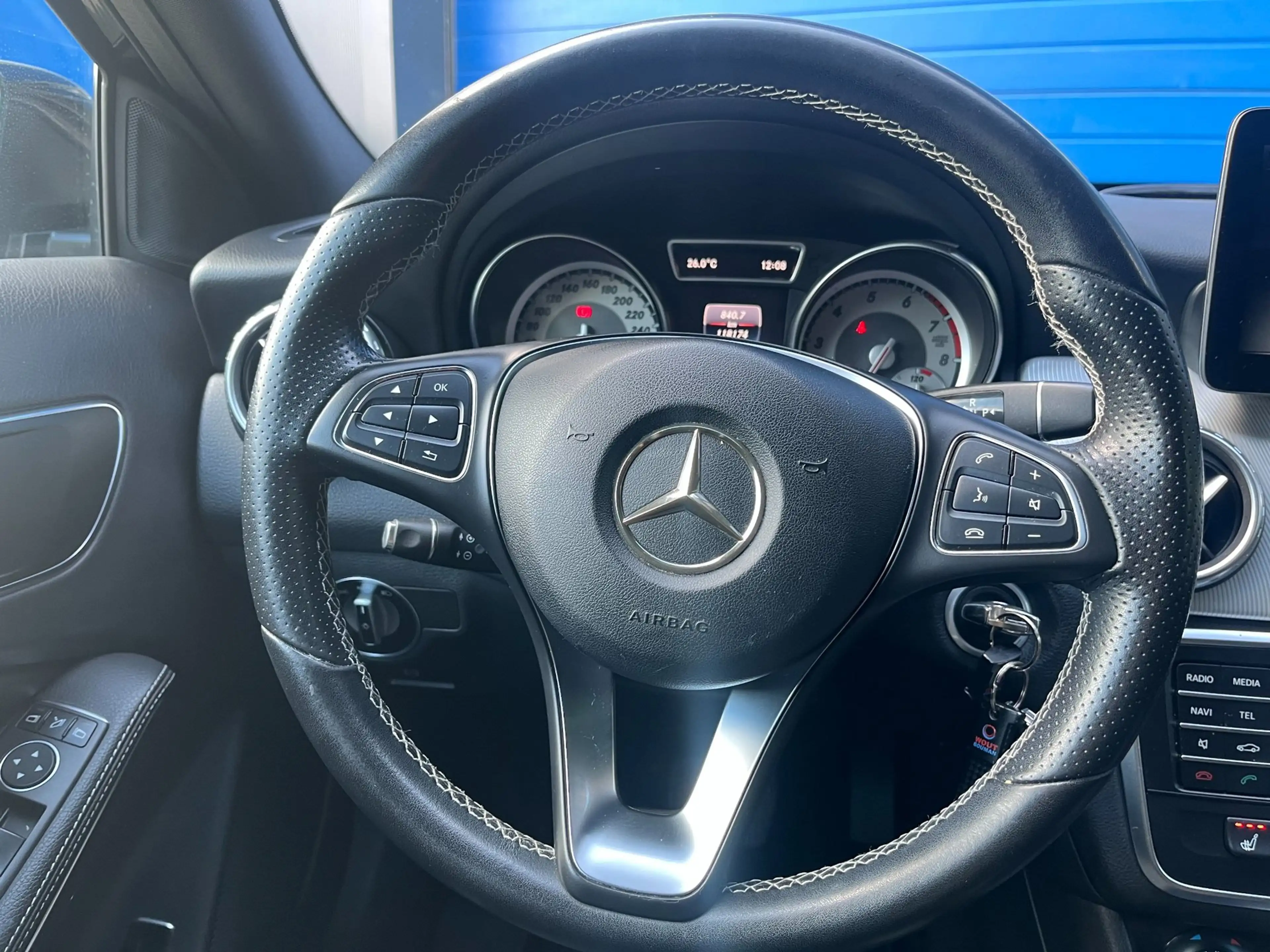 Mercedes-Benz GLA 180 Premium Plus AUTOMAAT|Pano.Dak — photo 12