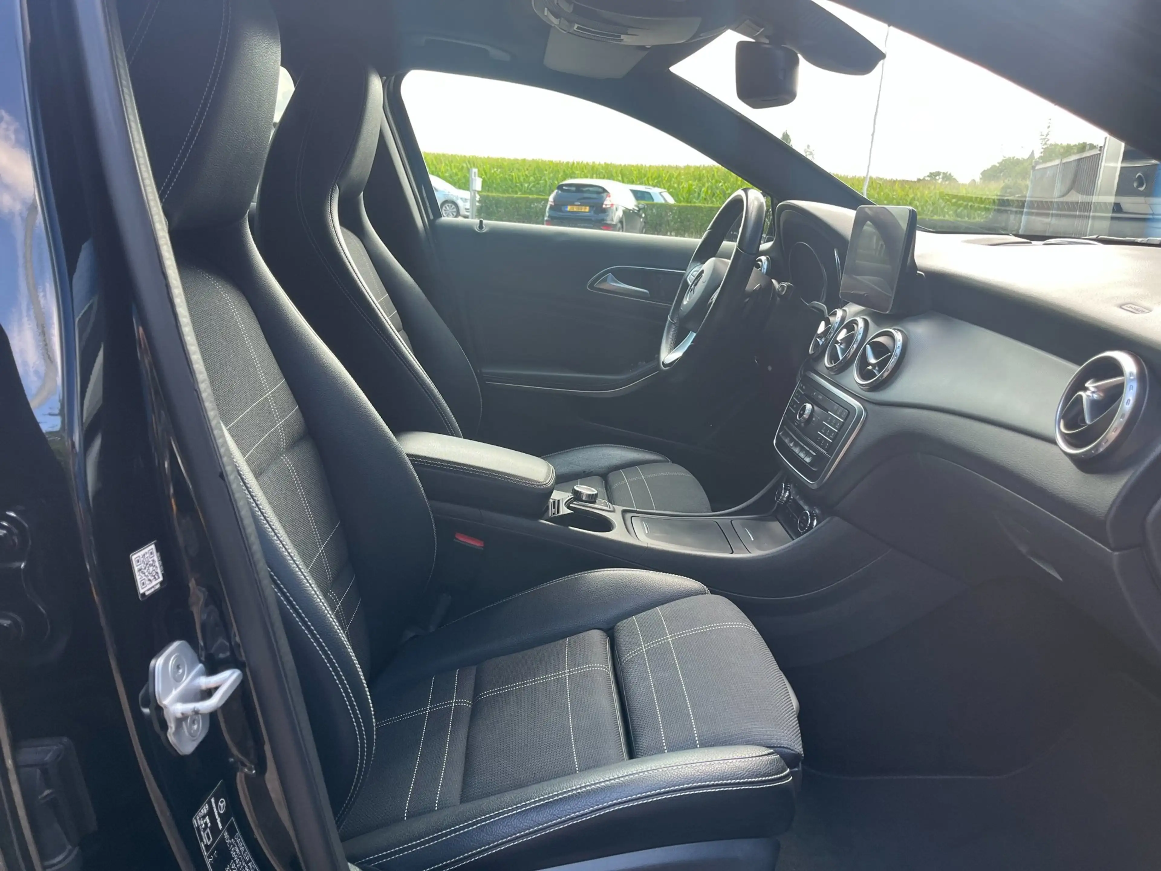 Mercedes-Benz GLA 180 Premium Plus AUTOMAAT|Pano.Dak — photo 5