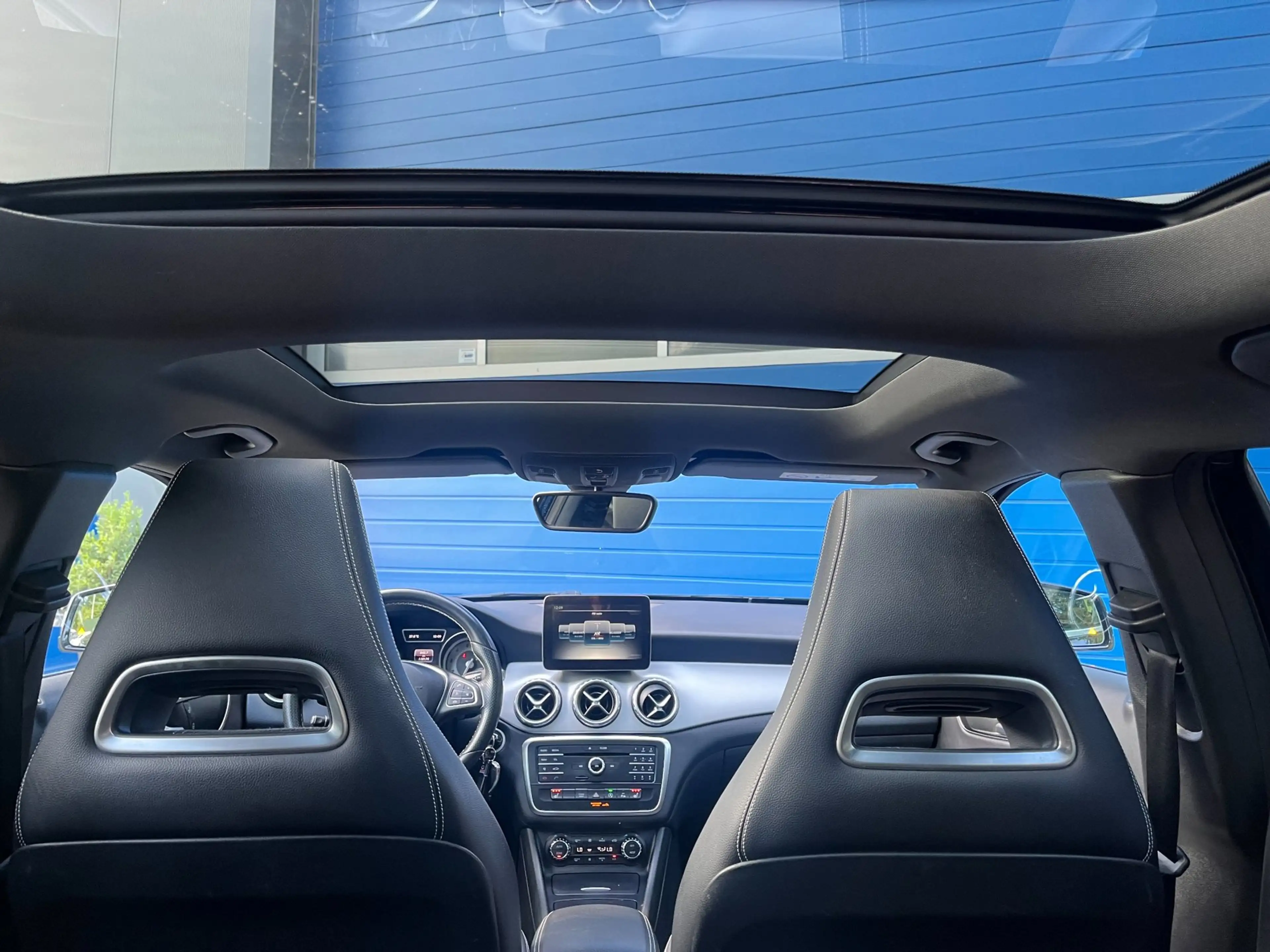 Mercedes-Benz GLA 180 Premium Plus AUTOMAAT|Pano.Dak — photo 13
