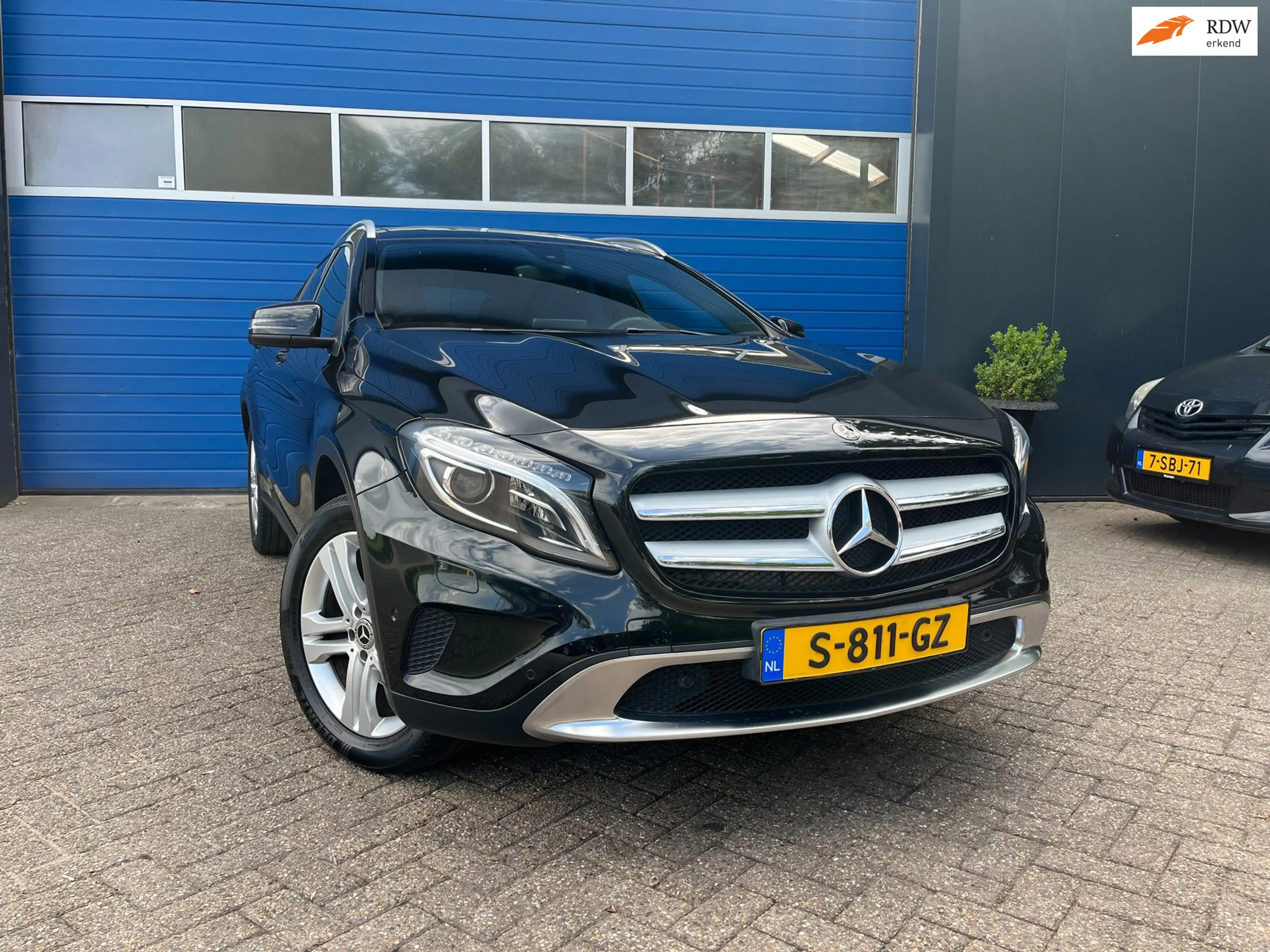 Mercedes-Benz GLA 180 Premium Plus AUTOMAAT|Pano.Dak