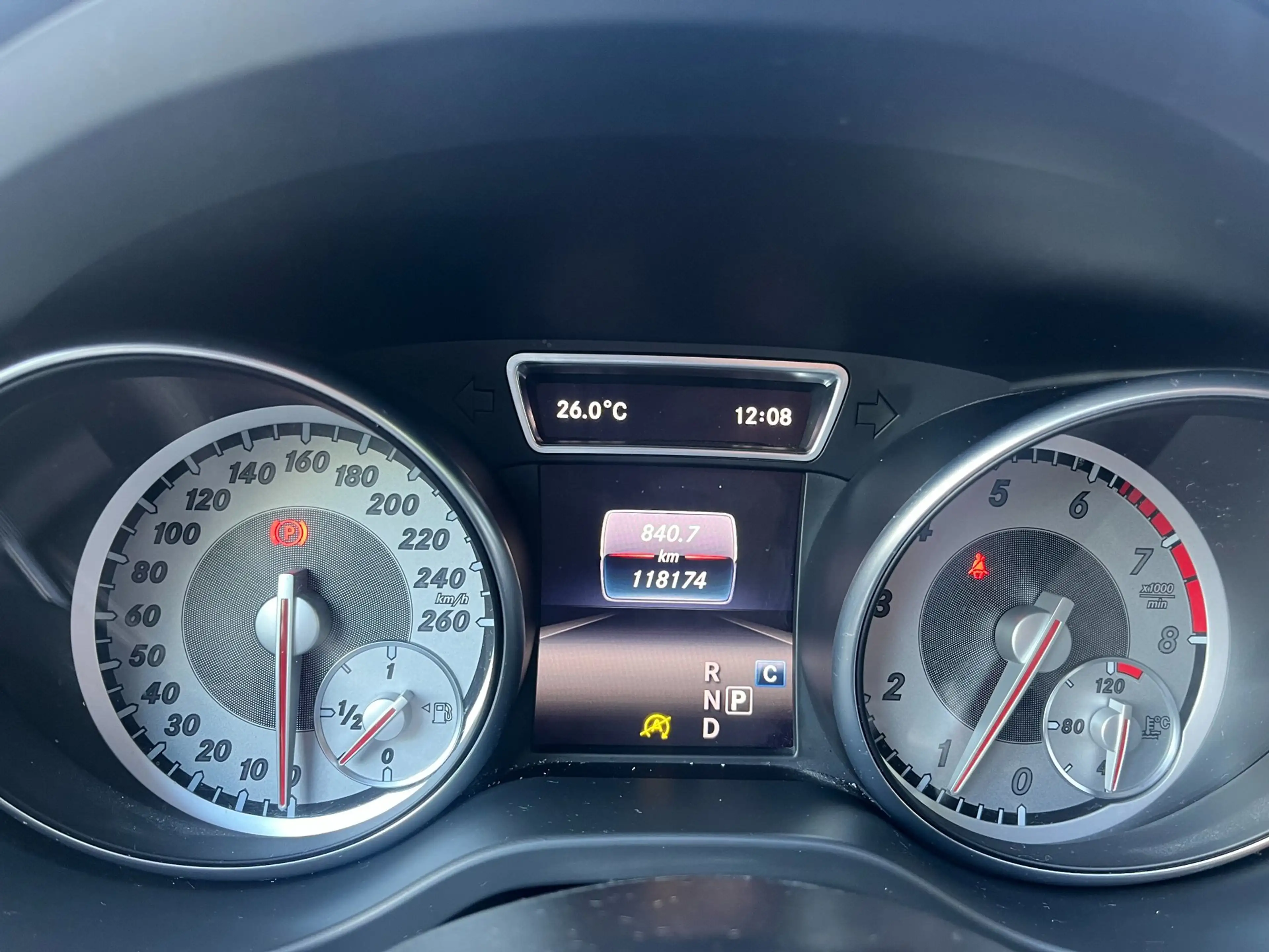 Mercedes-Benz GLA 180 Premium Plus AUTOMAAT|Pano.Dak — photo 7