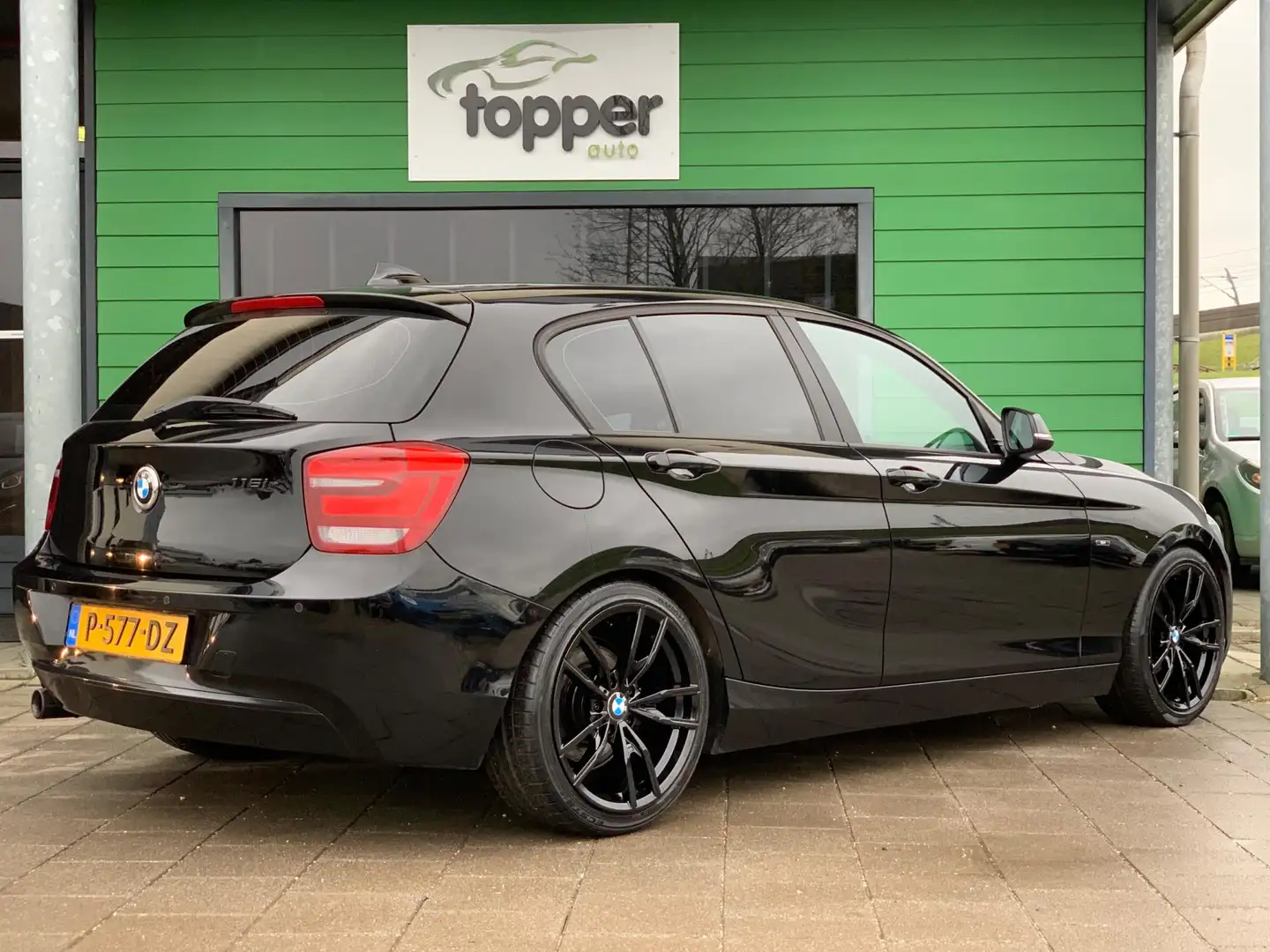 BMW 116 1-serie 116i Business+ | Automaat | Cruise Control Zwart - 2