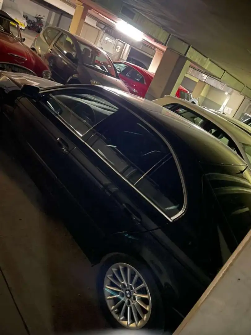 BMW 525 525i Aut. Zwart - 2
