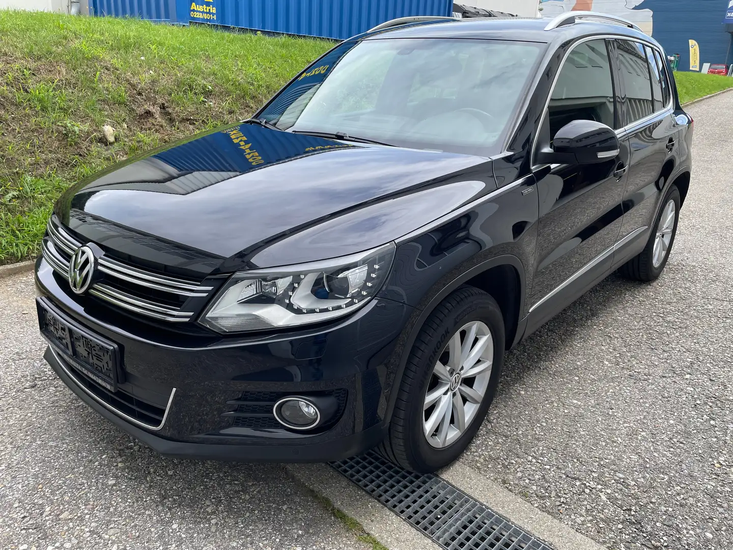 Volkswagen Tiguan Lounge 4 Motion Schwarz - 2