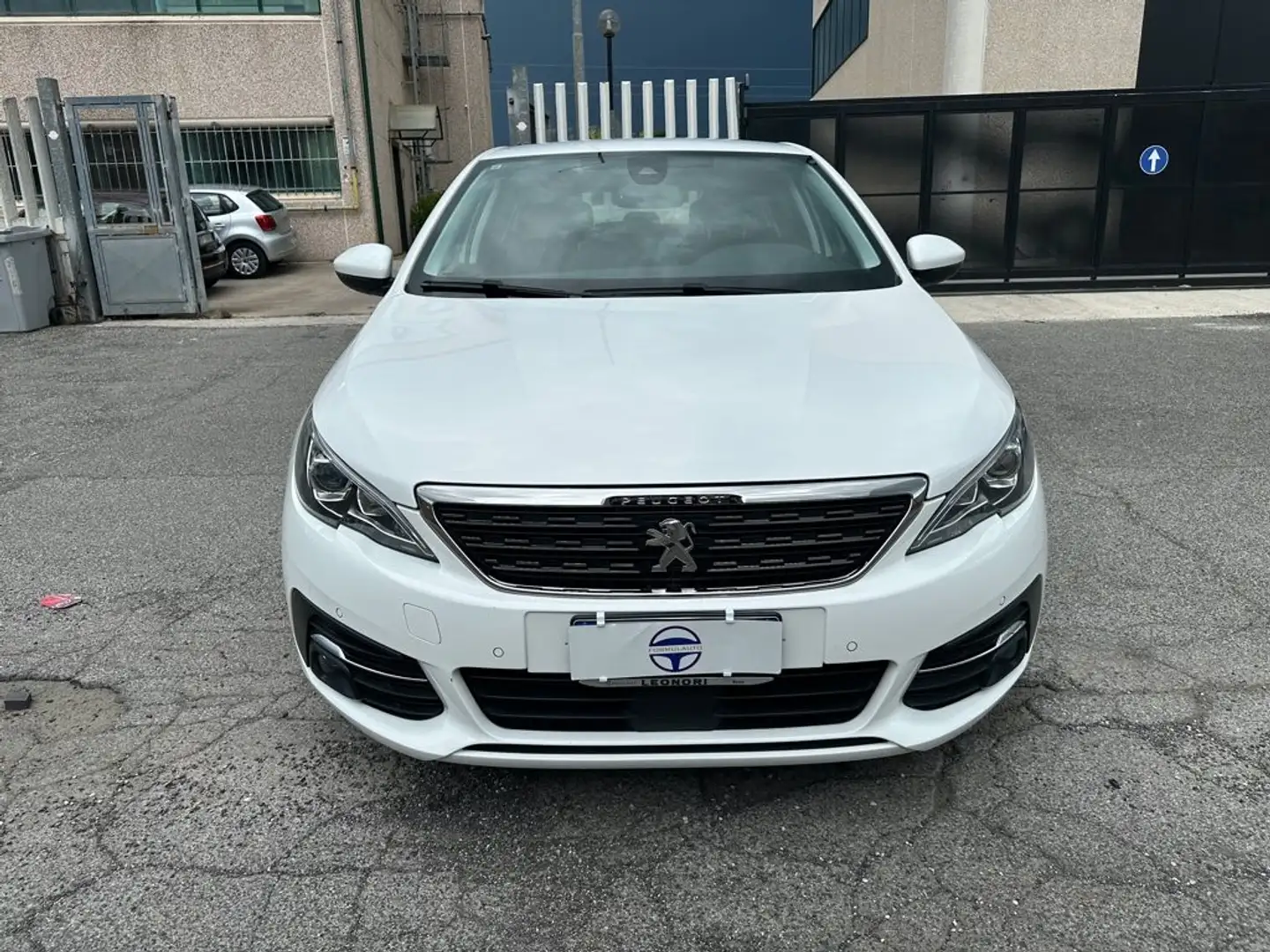 Peugeot 308 BlueHDi S&S EAT8 Allure Bianco - 2