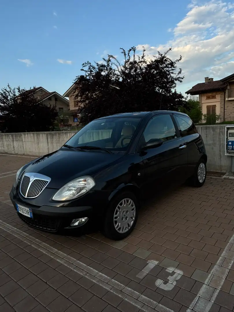 Lancia Y - 2