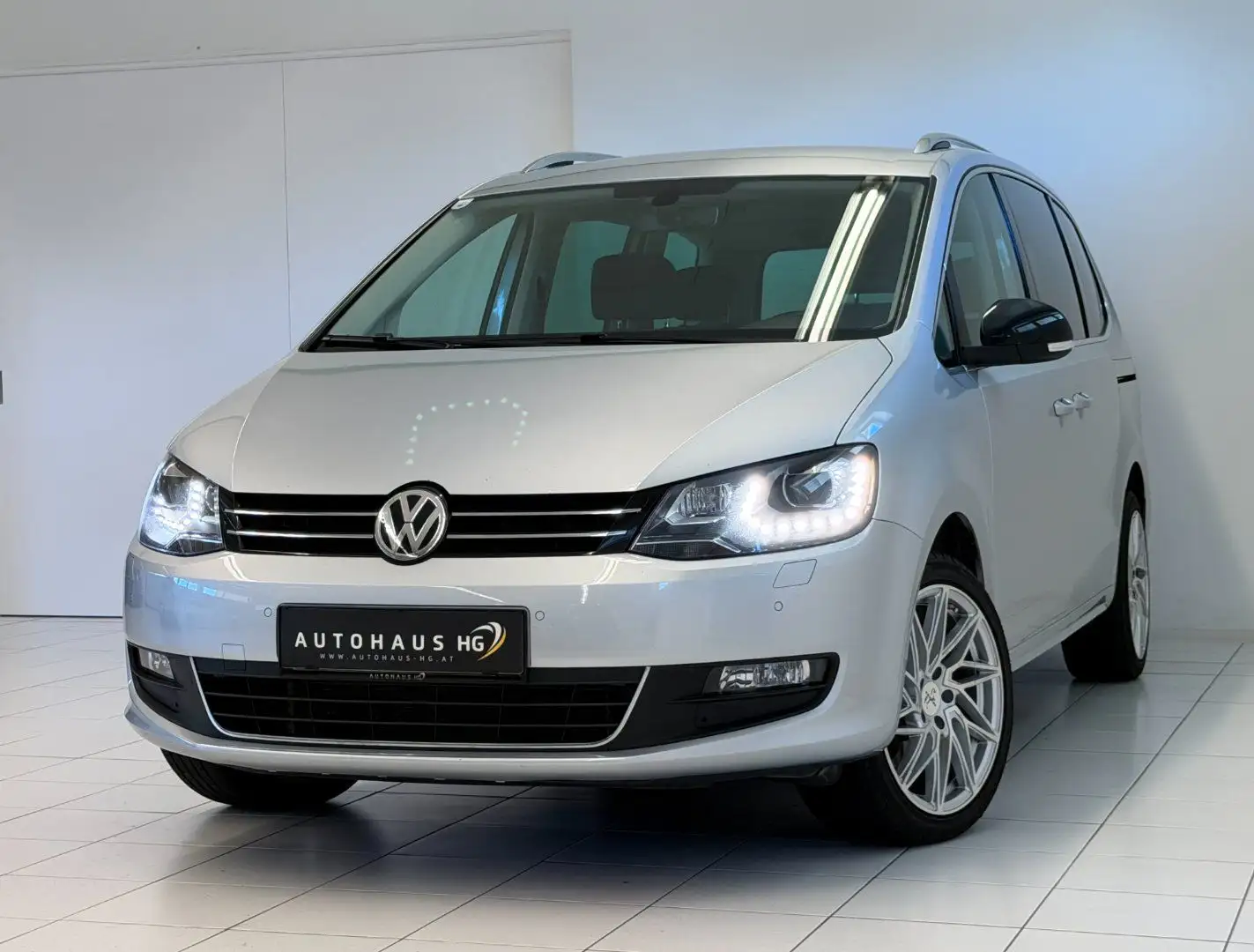 Volkswagen Sharan 2.0 TDI BlueMotionTech Comfortline Silber - 2