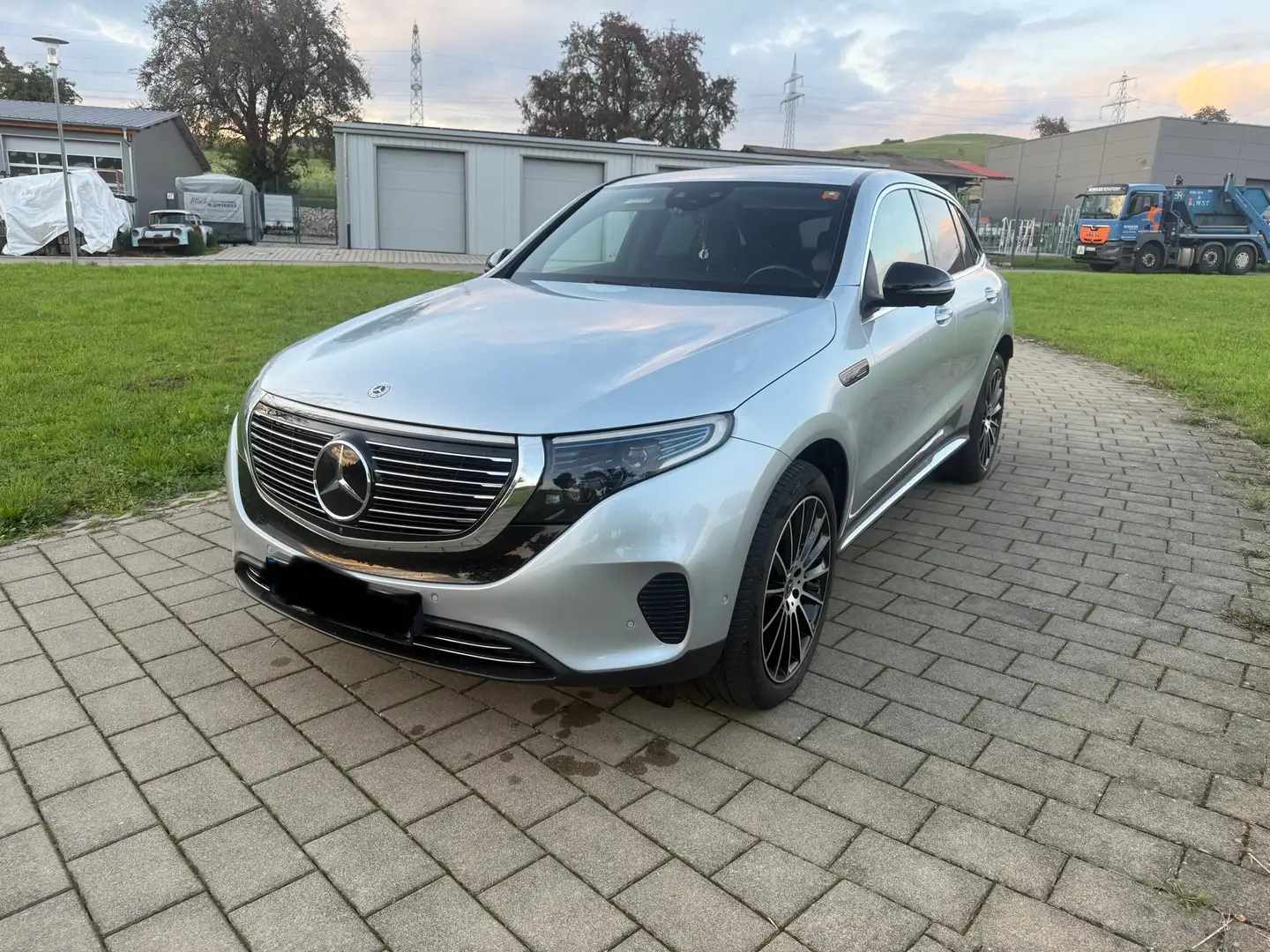 Mercedes-Benz EQC 400 4Matic - 2