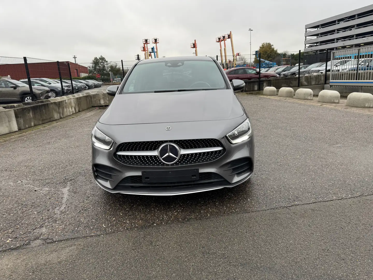 Mercedes-Benz B 180 B 180 Gris - 2