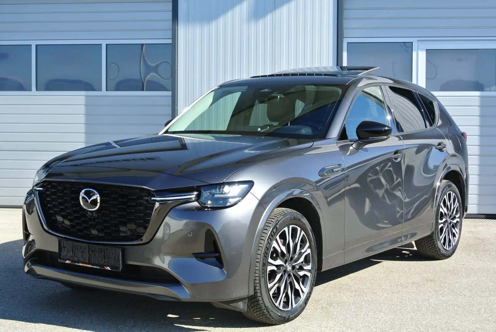 Mazda CX-60 2.5E PHEV Hybrid AWD Aut. Homura ** TOPAUSSTATTUNG Grau - 1
