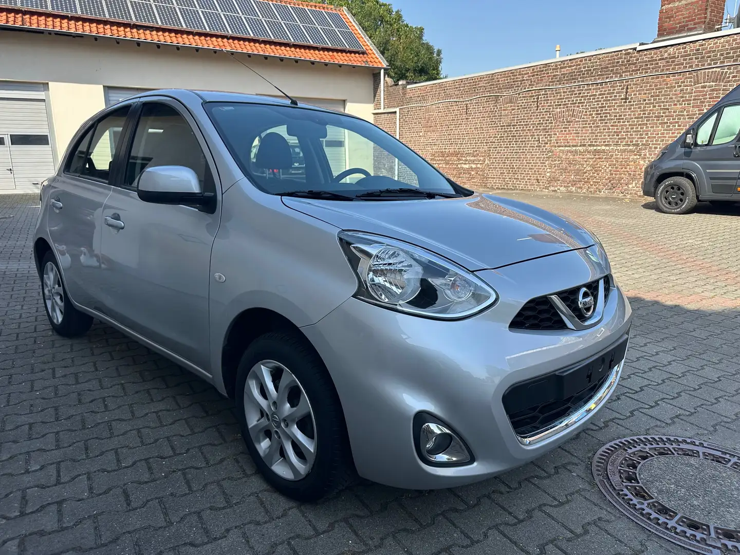 Nissan Micra 1.2 Tekna Silber - 1