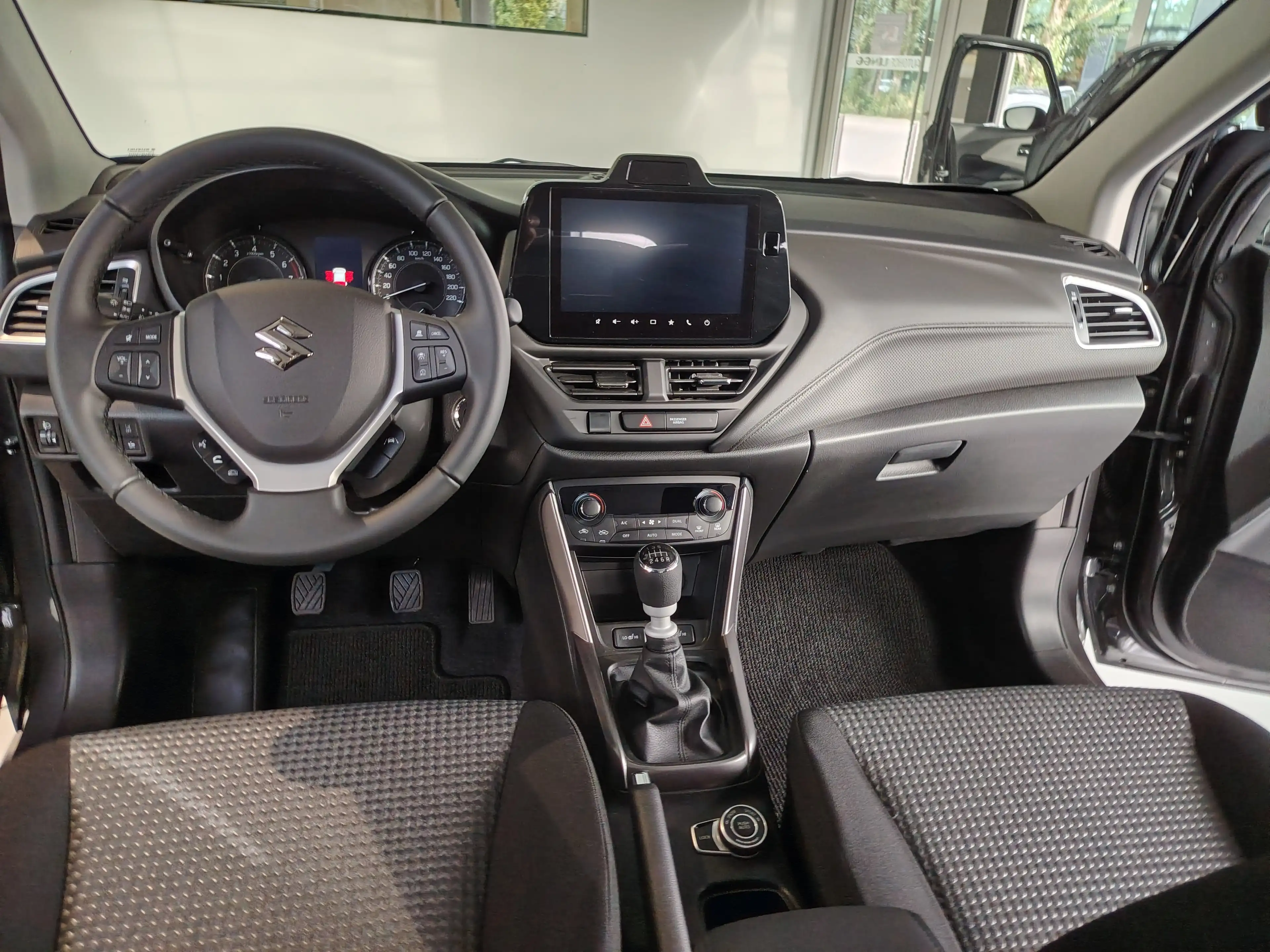 Suzuki S-Cross 1,4 Hybrid ALLGRIP shine — photo 14