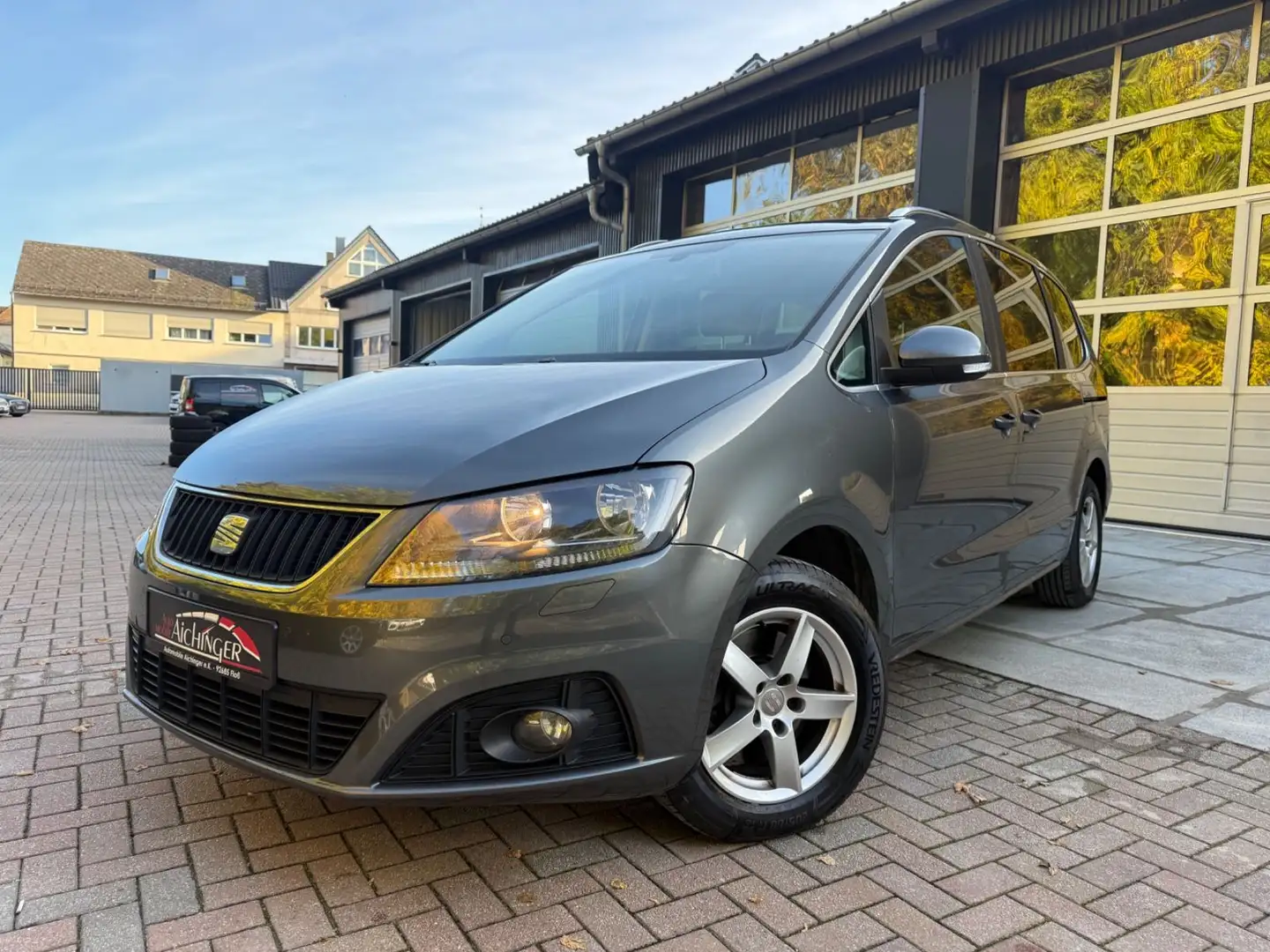 SEAT Alhambra Style 7 Sitze Shz Klima Ahk 8 Fach Grau - 1