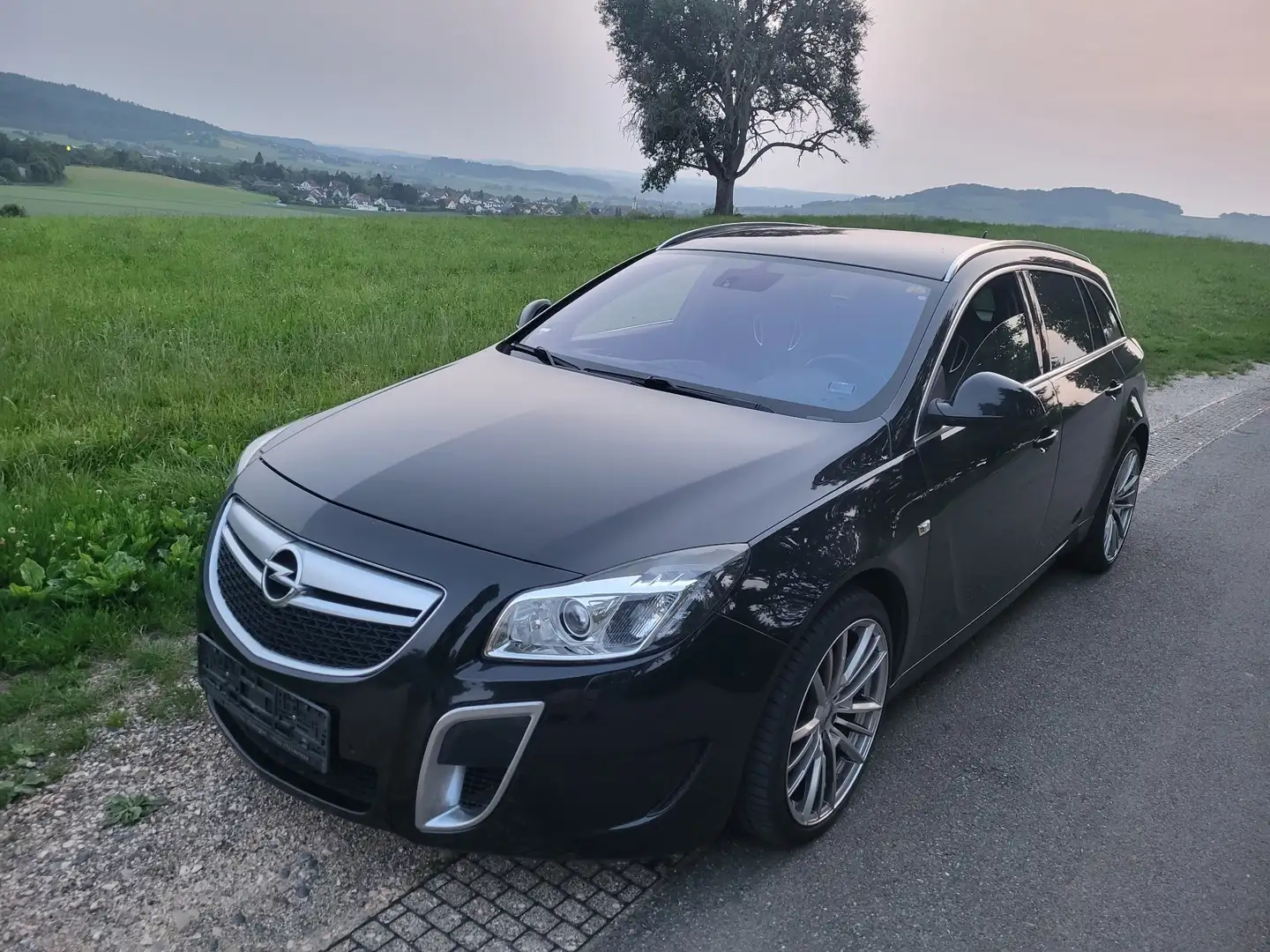 Opel Insignia OPC 4x4 Leder Navi 325PS TOP 8-Fachbereift Schwarz - 1