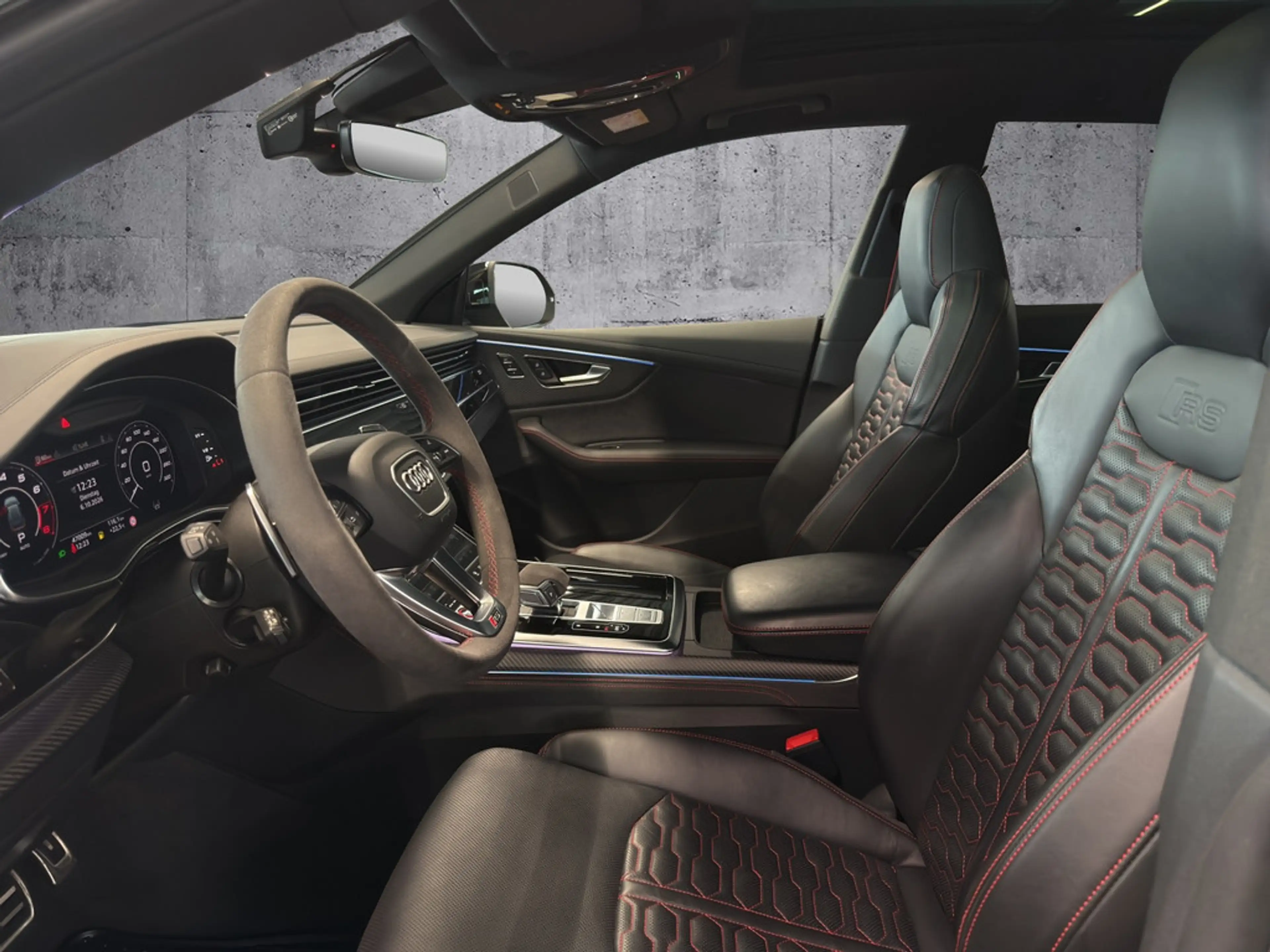 Audi RS Q8 — photo 10