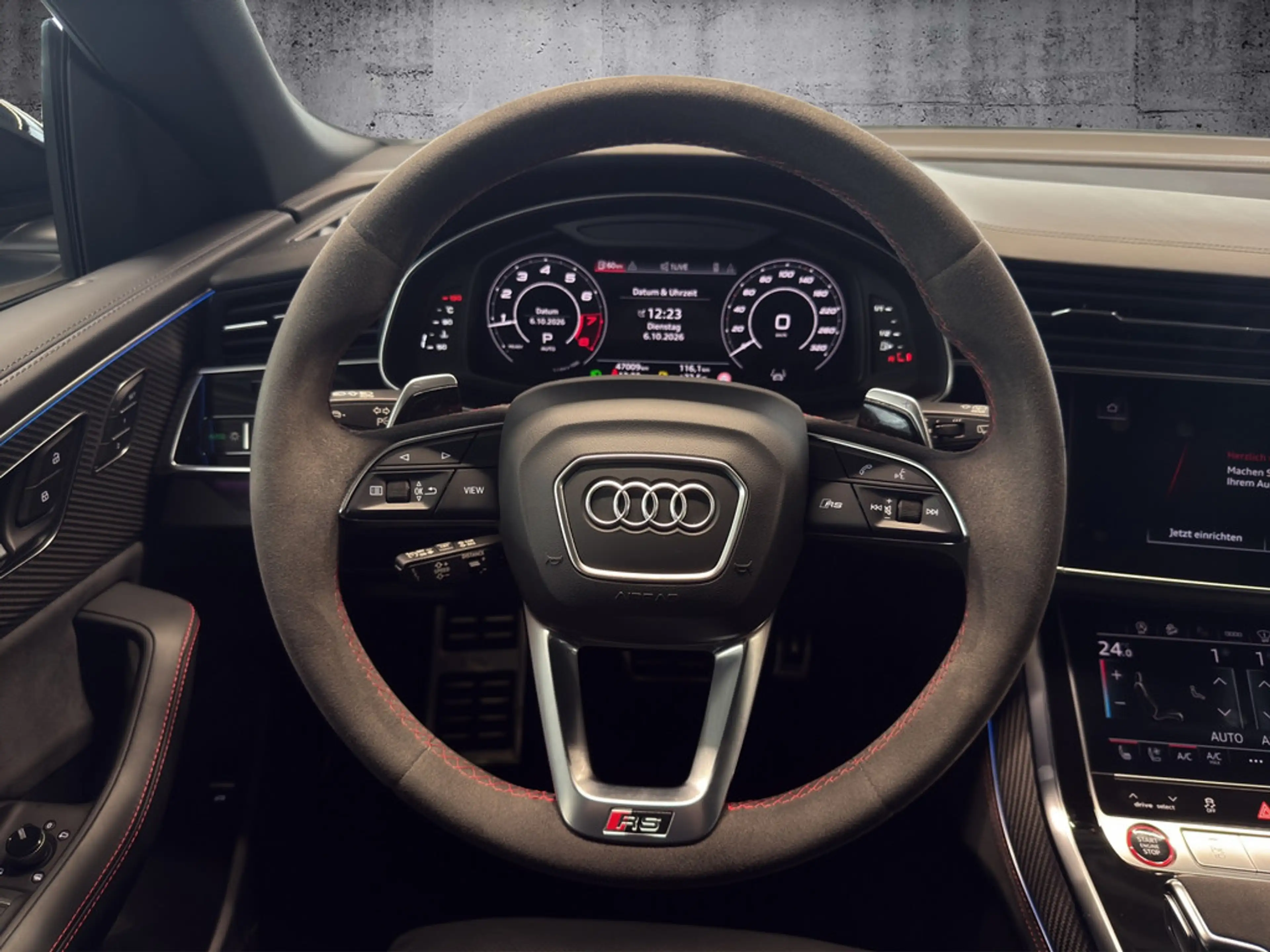 Audi RS Q8 — photo 11