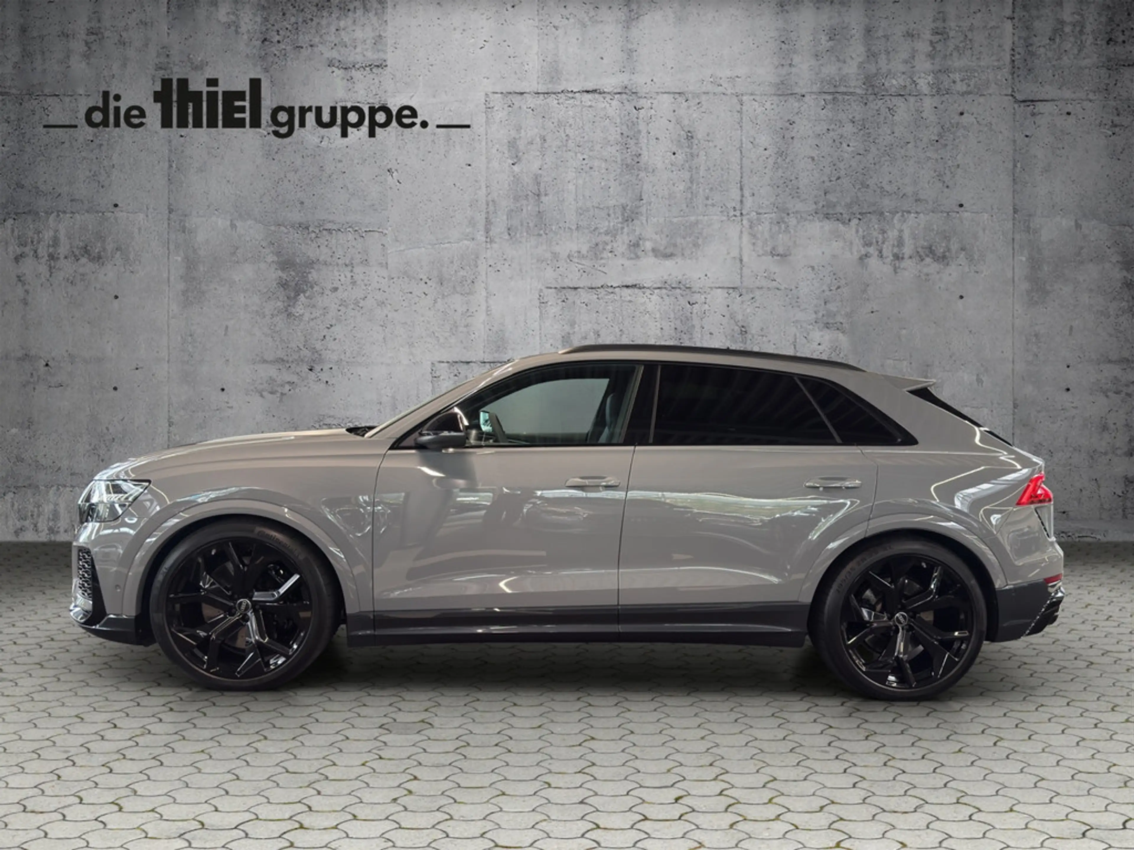 Audi RS Q8 — photo 3