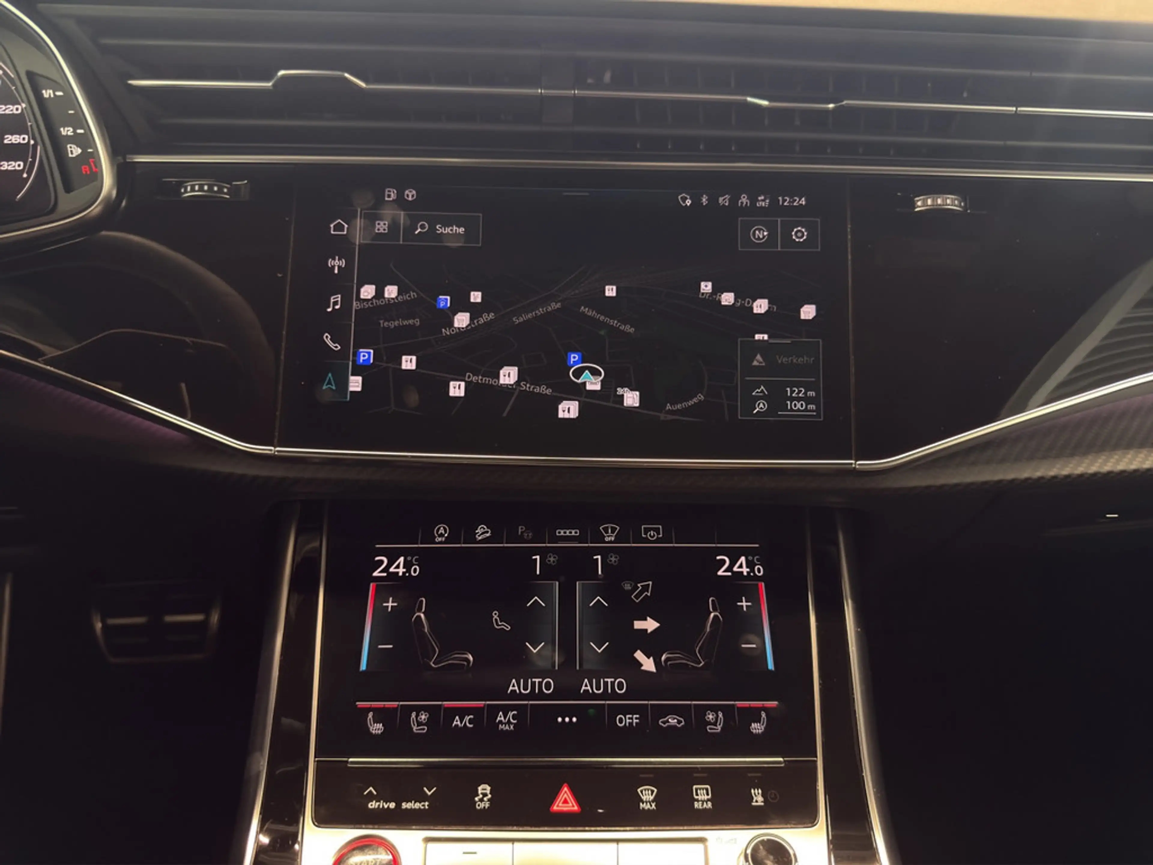 Audi RS Q8 — photo 14