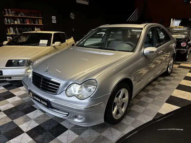 Mercedes-Benz C 230 C II C230 V6 Essence Bva 7G-Tronic Avantgarde