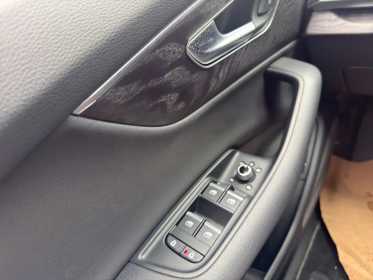 Audi Q7 снимка Audi Q7