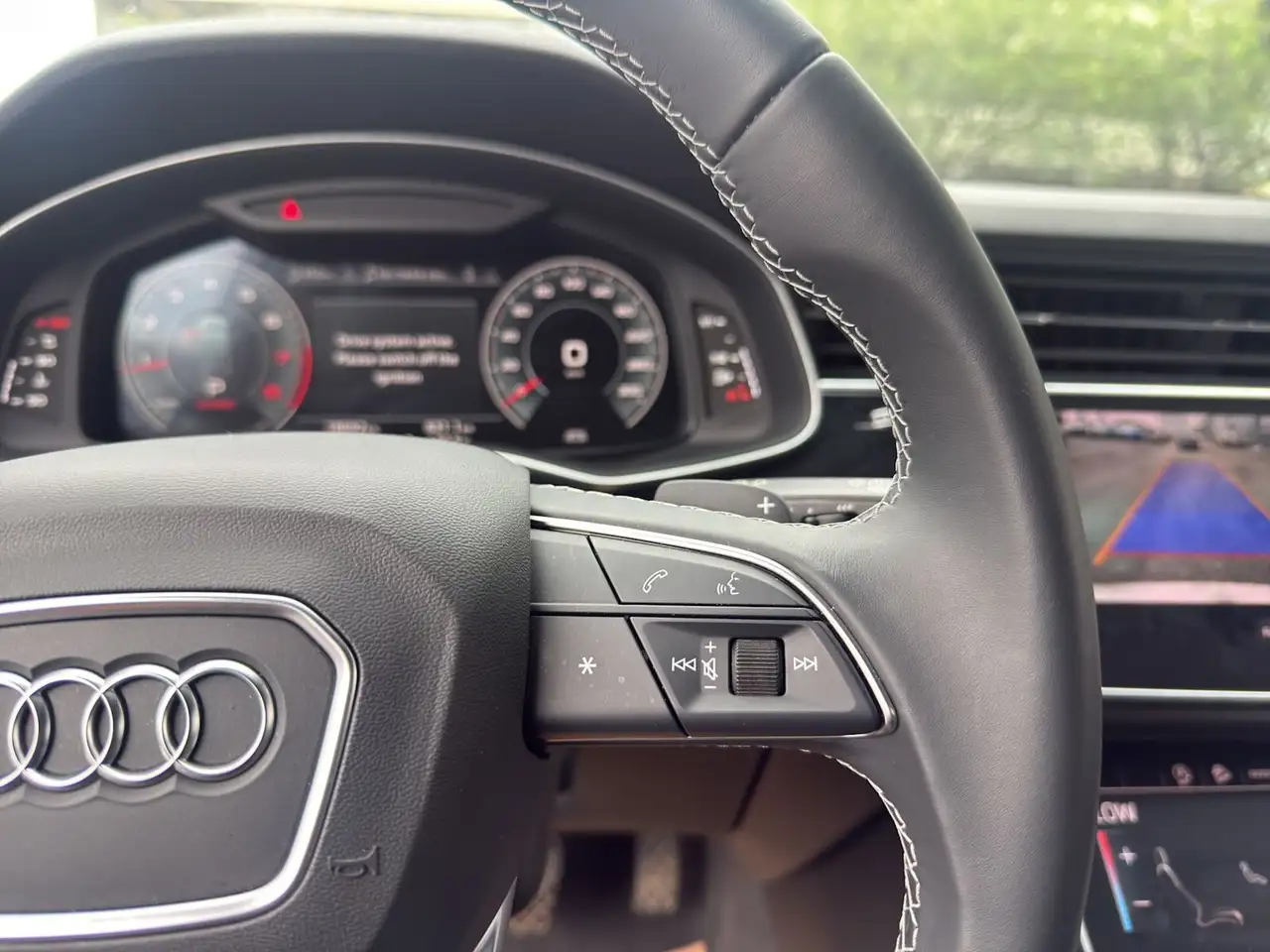 Audi Q7 снимка Audi Q7
