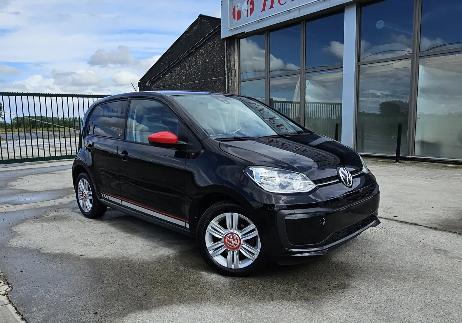 Volkswagen up! Up! 1.0i up! beats Zwart - 1