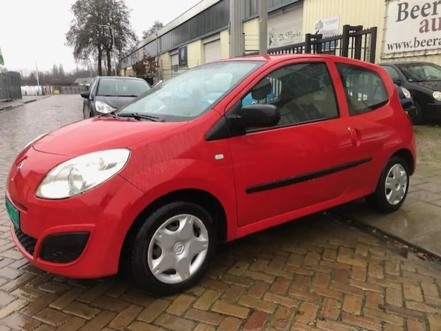 Renault Twingo 1.2 Expression Rouge - 1