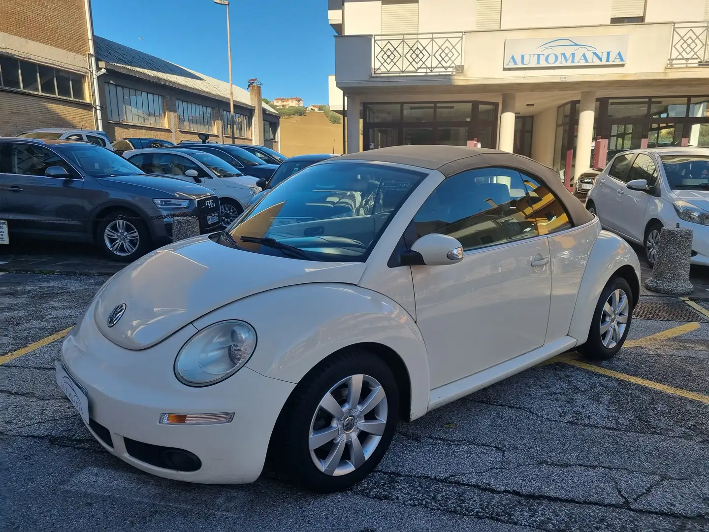 Volkswagen New Beetle New Beetle Cabrio 1.9 tdi 105cv Beige - 1