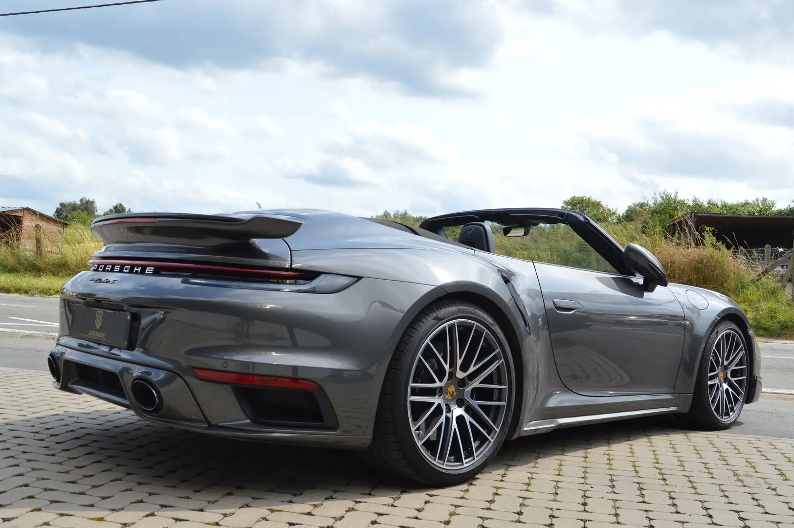 Porsche 992 911 Turbo S cabriolet 650 ch 1 MAIN !! 22.000 km ! Gris - 2