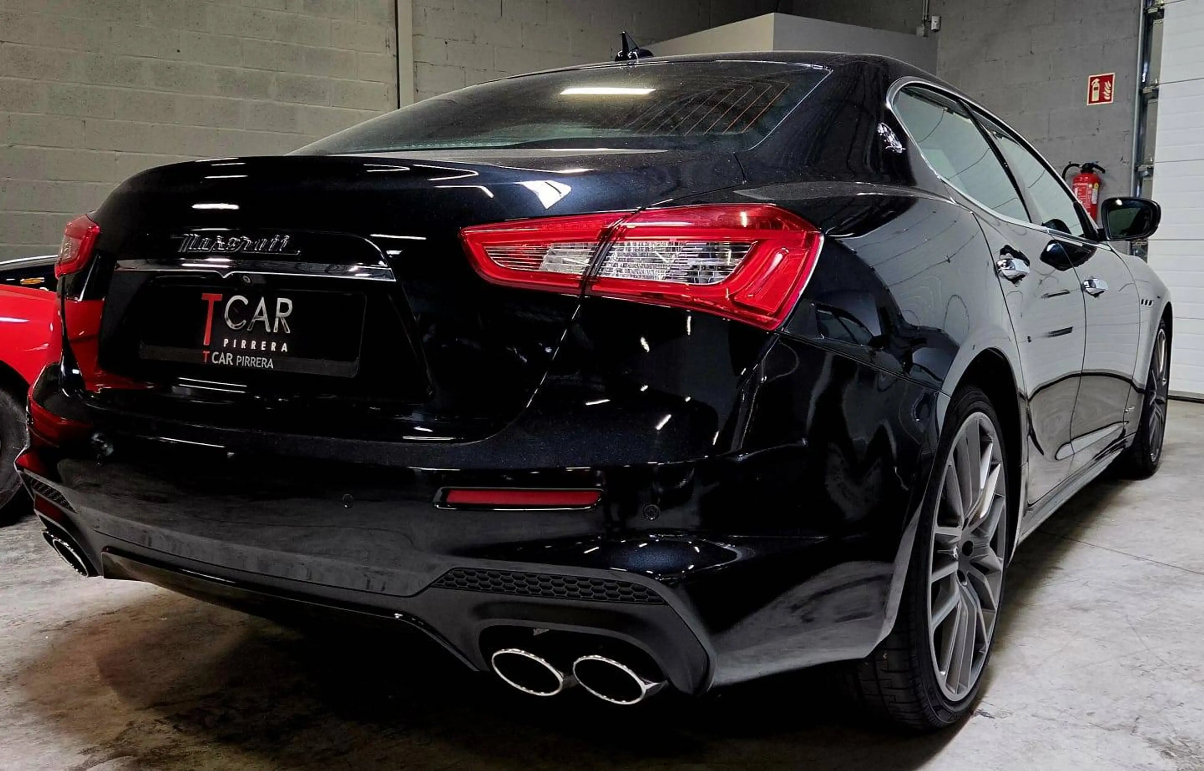 Maserati Ghibli Ghibli 3.0 V6 Turbo GranSport — photo 4