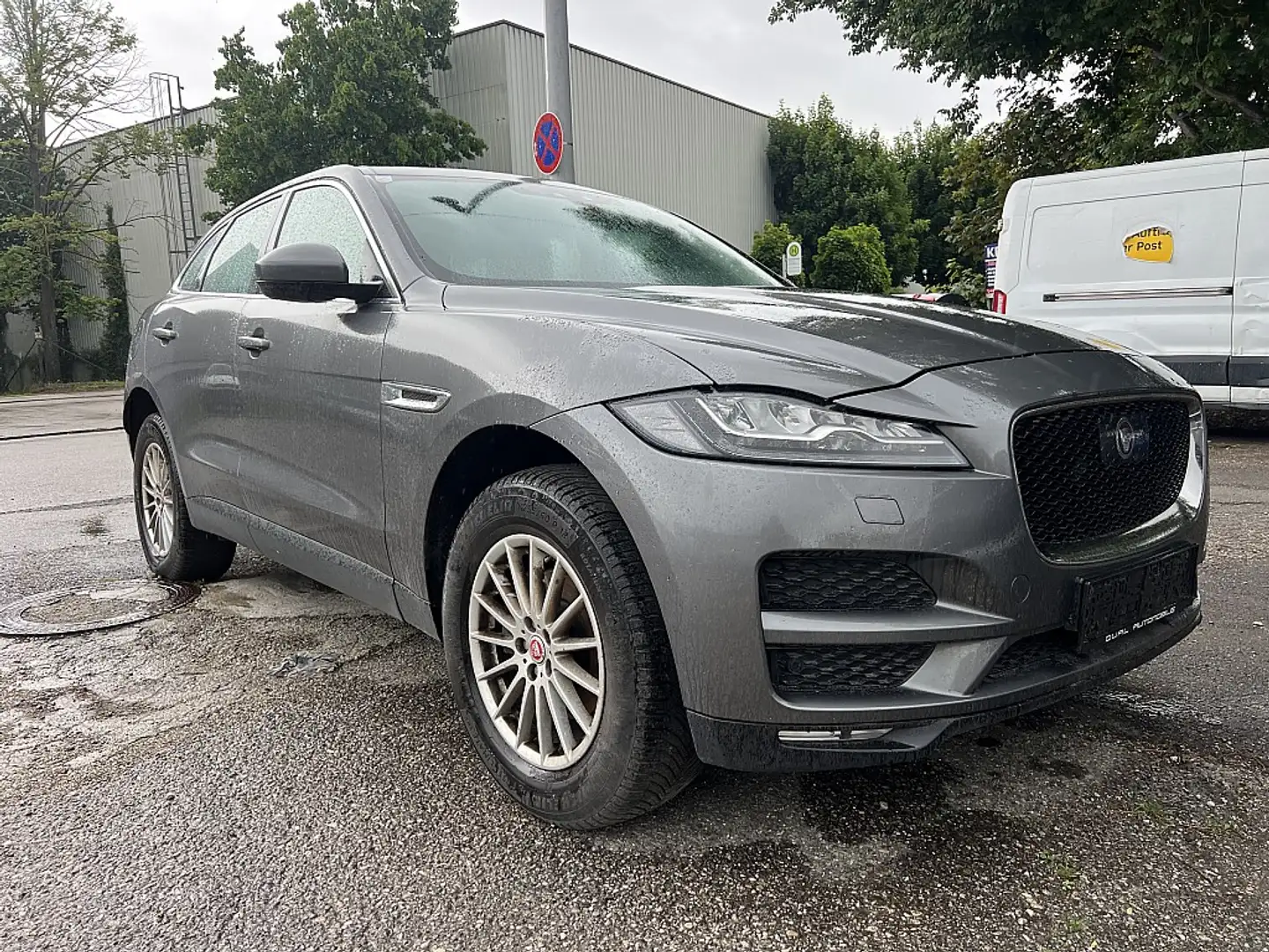 Jaguar F-Pace 20d AWD Prestige Aut./MOTORSCHADEN Grau - 2