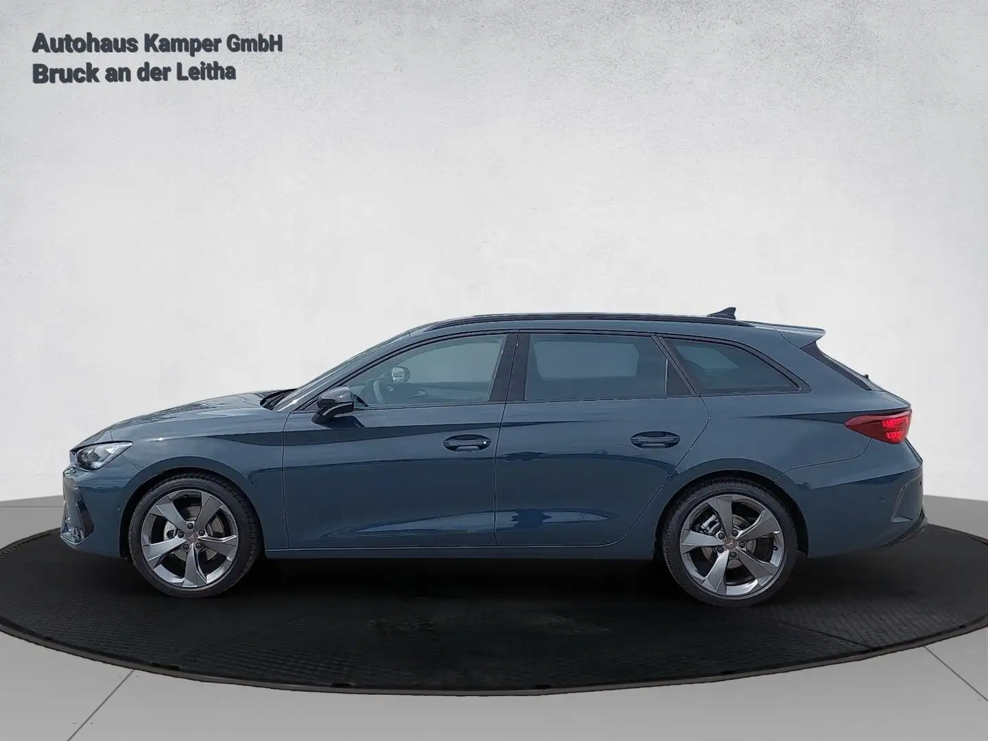 CUPRA Leon 1.5 eTSI DSG Blau - 2