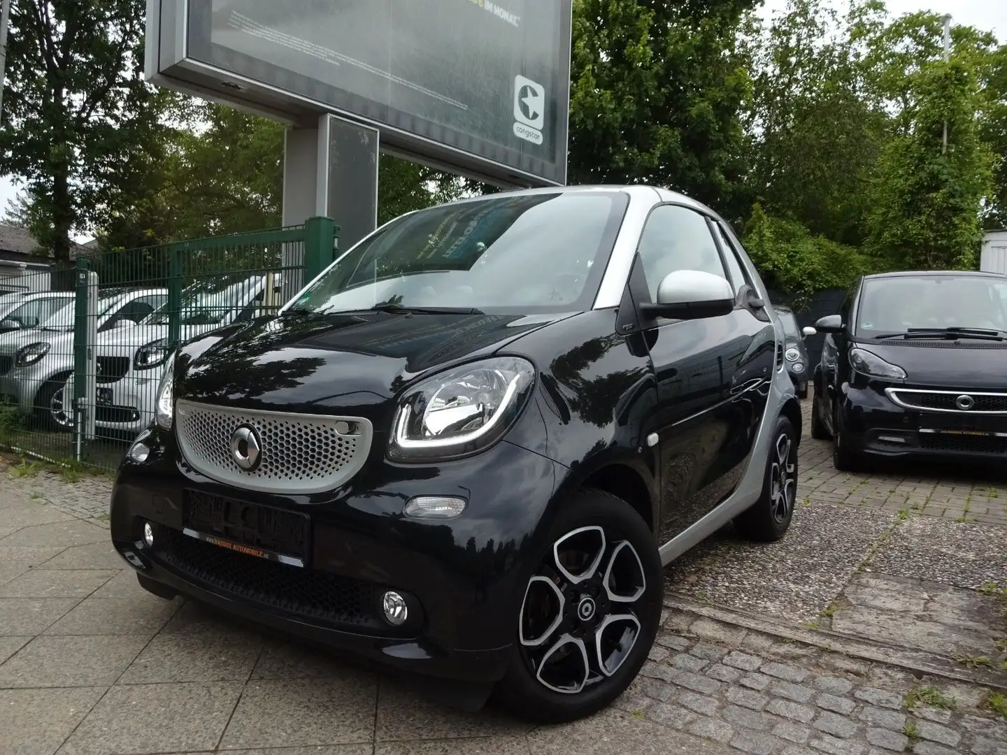 smart forTwo Cabrio Prime 0,9 twinamic Leder Navi LED Schwarz - 1