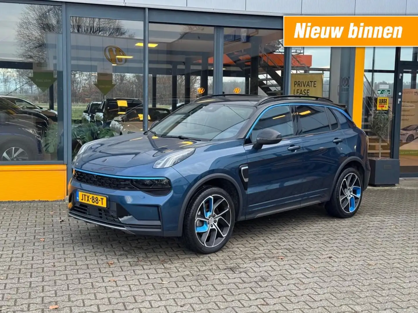 Lynk & Co 01 1.5 PHEV Hybrid 261 pk - schuif/kanteldak - Zwarte Bleu - 1
