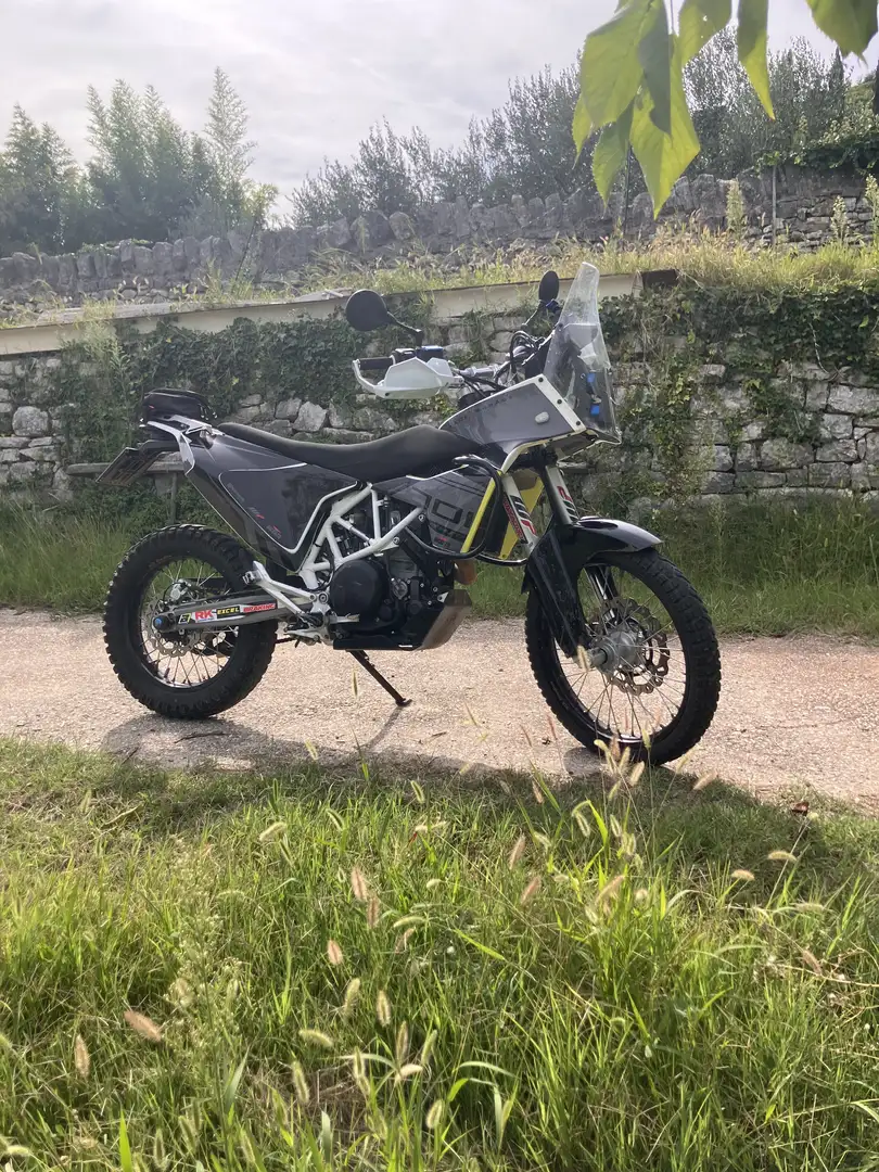Husqvarna 701 Enduro Rally Bílá - 1